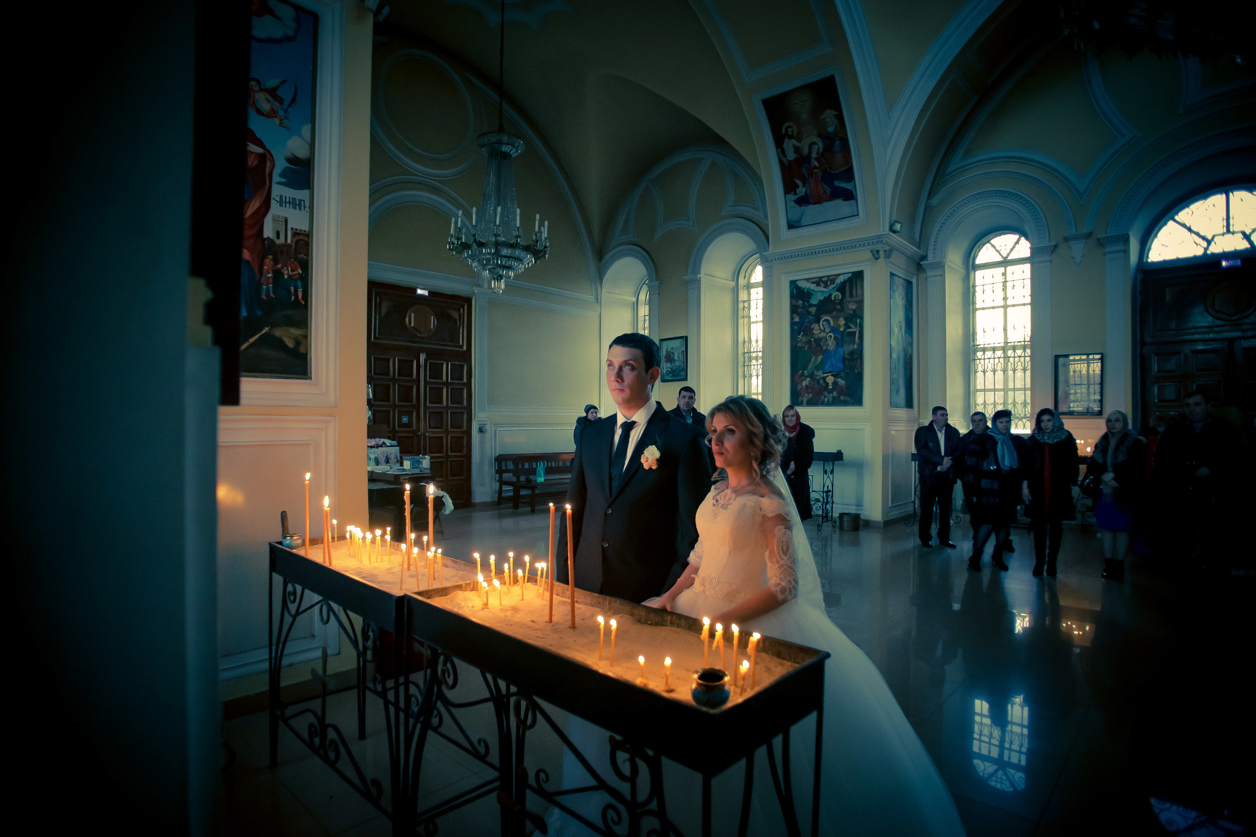 Фотограф церковных обрядов в Ростове-на-Дону. Профессиональная фото и. Максим Матвийченко и Виктория Басова профессионалы своего дела