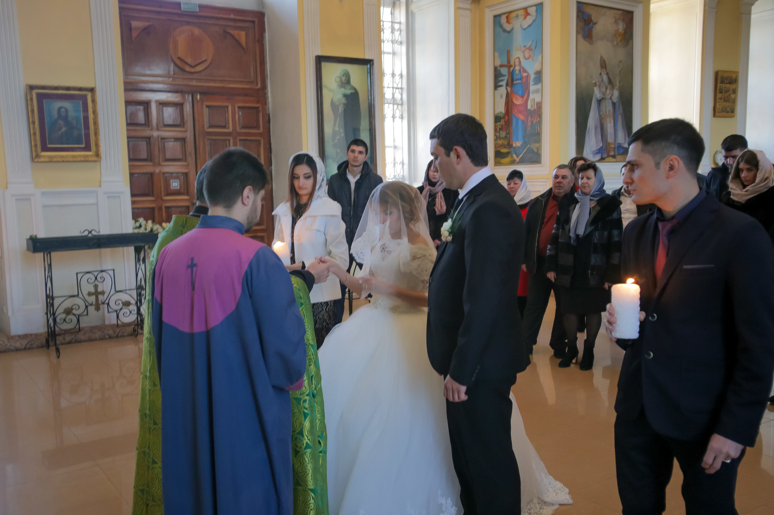 Фотограф церковных обрядов в Ростове-на-Дону. Профессиональная фото и. Максим Матвийченко и Виктория Басова профессионалы своего дела