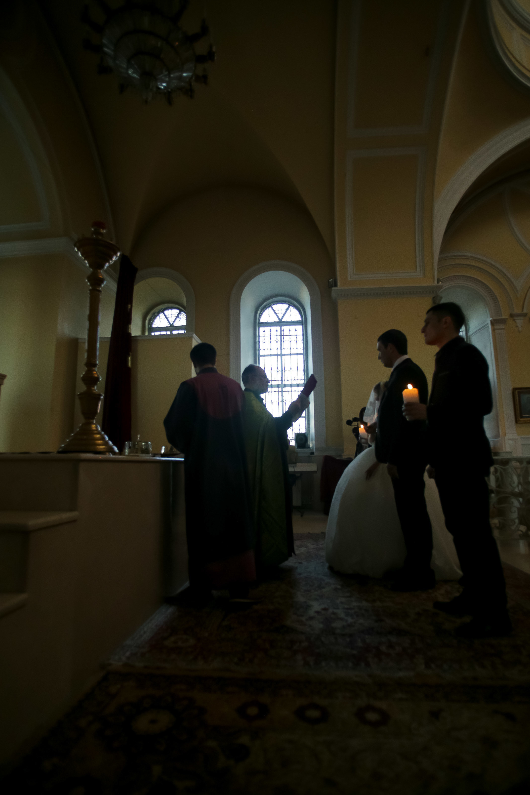 Фотограф церковных обрядов в Ростове-на-Дону. Профессиональная фото и. Максим Матвийченко и Виктория Басова профессионалы своего дела