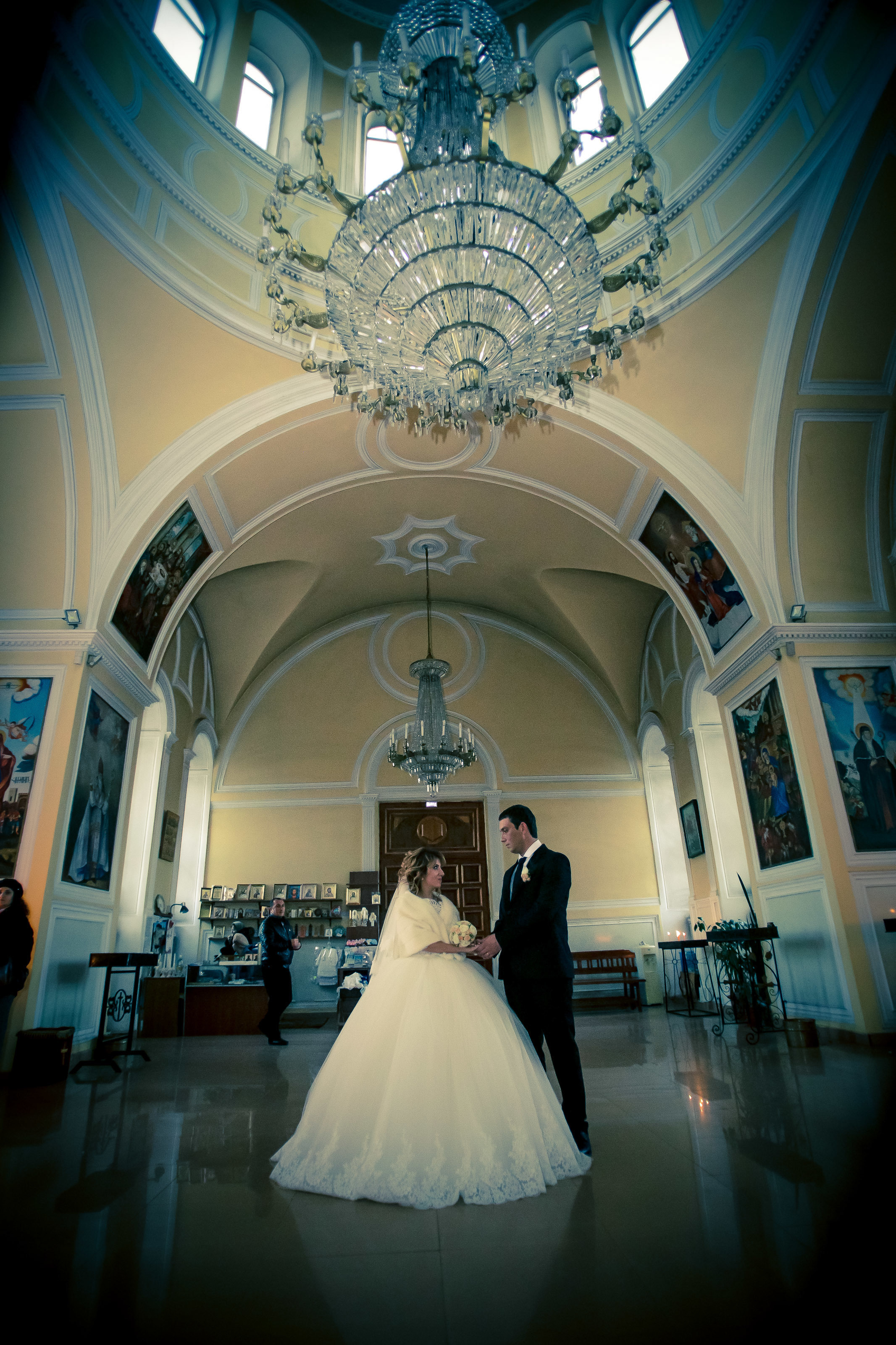 Фотограф церковных обрядов в Ростове-на-Дону. Профессиональная фото и. Максим Матвийченко и Виктория Басова профессионалы своего дела