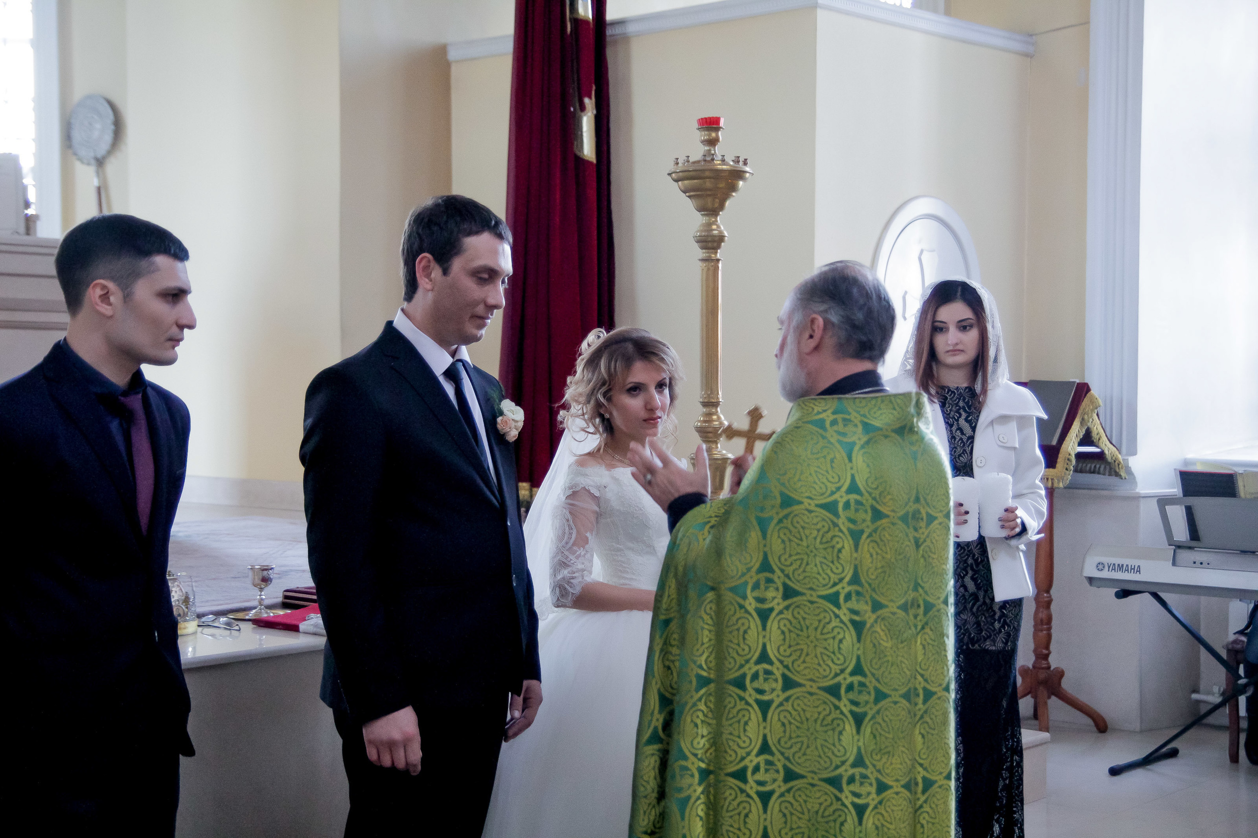 Фотограф церковных обрядов в Ростове-на-Дону. Профессиональная фото и. Максим Матвийченко и Виктория Басова профессионалы своего дела