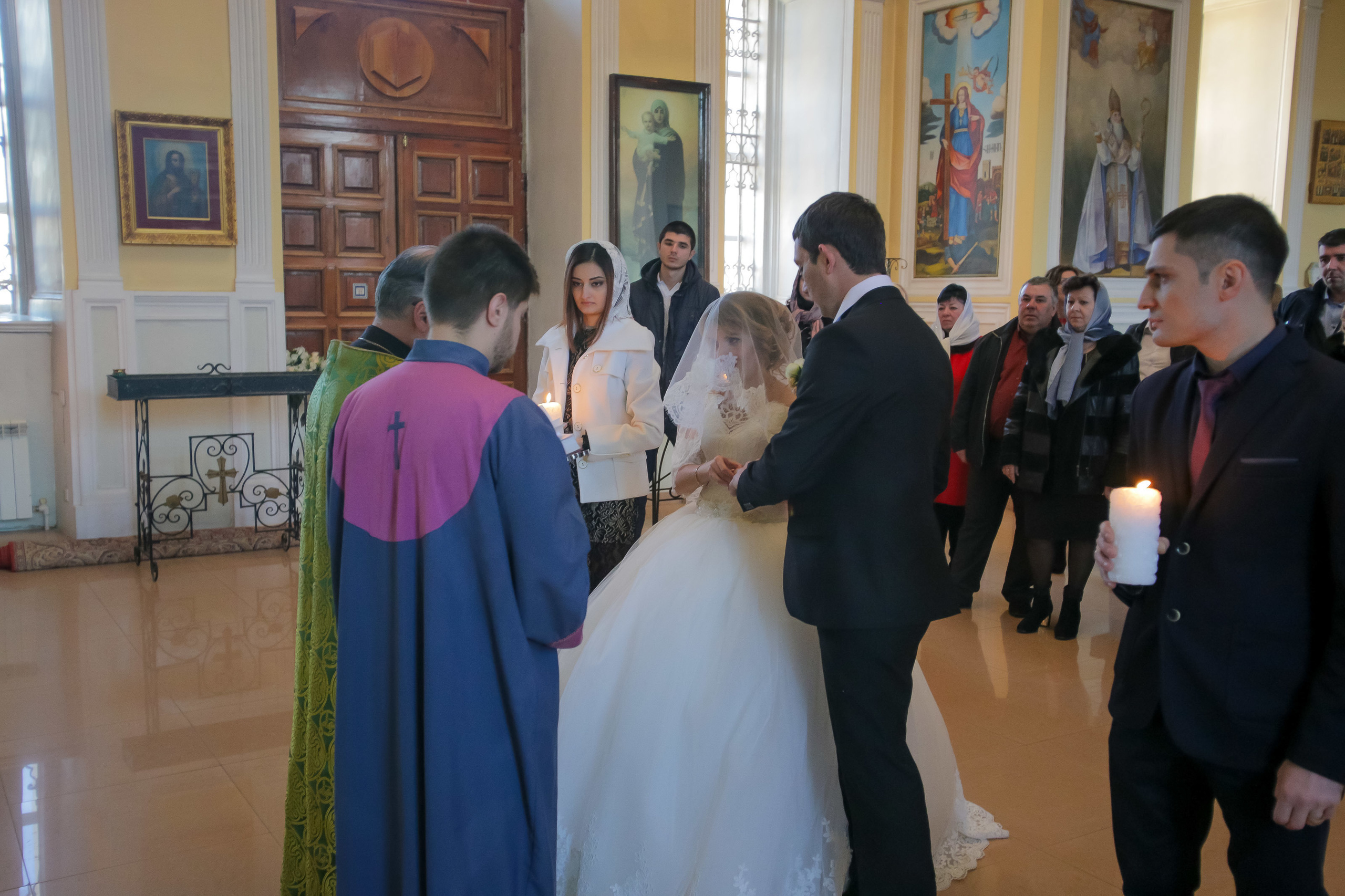Фотограф церковных обрядов в Ростове-на-Дону. Профессиональная фото и. Максим Матвийченко и Виктория Басова профессионалы своего дела