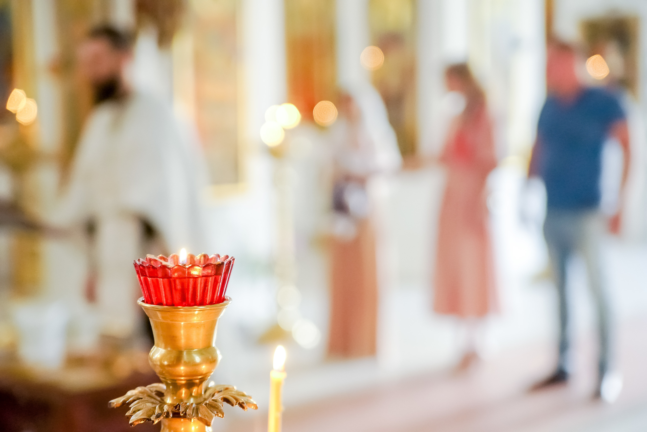 Фотограф церковных обрядов в Ростове-на-Дону. Профессиональная фото и. Максим Матвийченко и Виктория Басова профессионалы своего дела