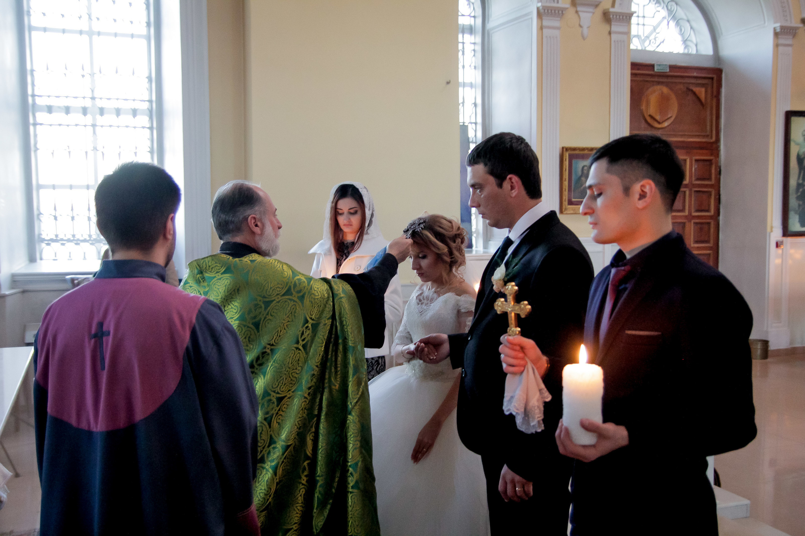 Фотограф церковных обрядов в Ростове-на-Дону. Профессиональная фото и. Максим Матвийченко и Виктория Басова профессионалы своего дела