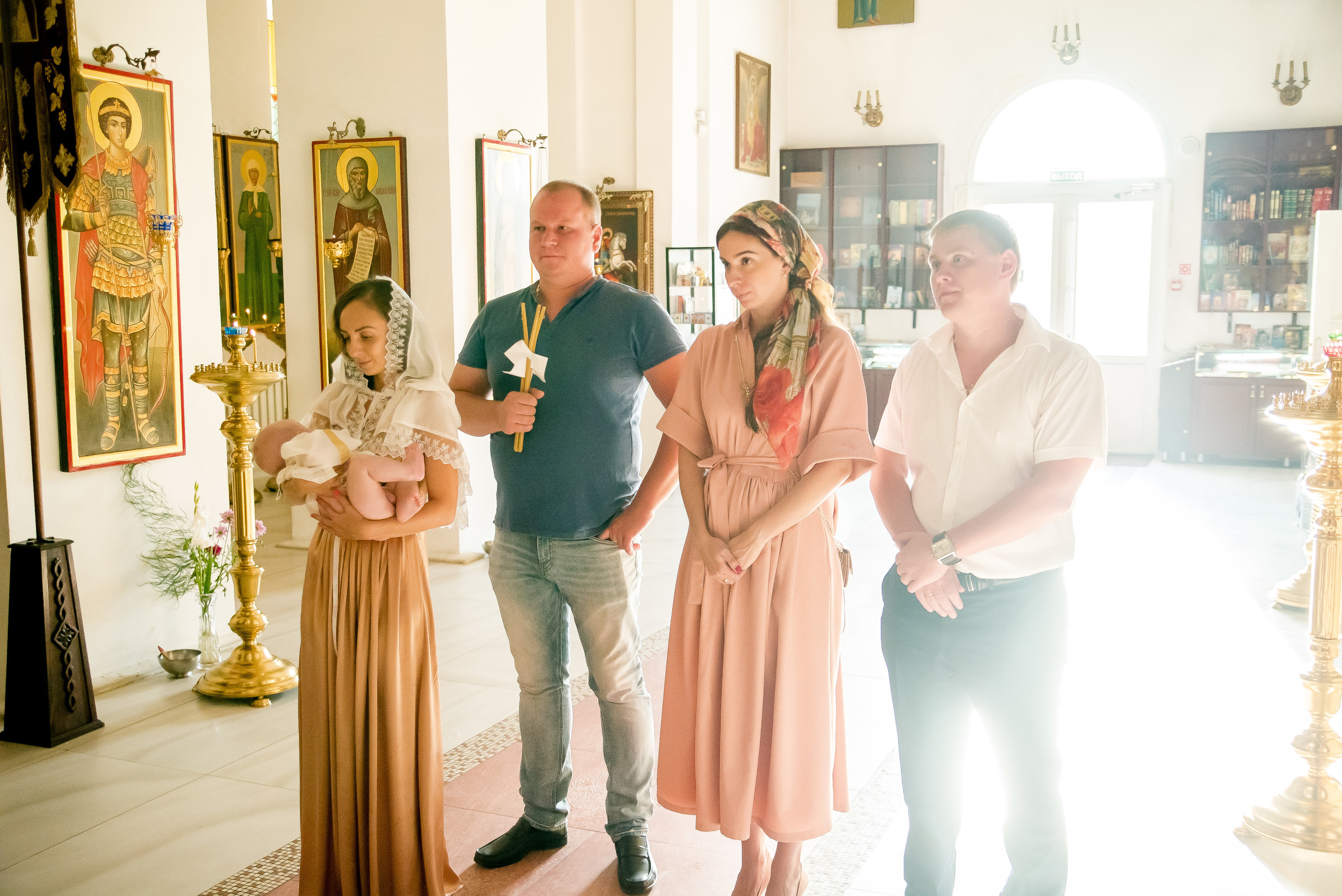 Фотограф церковных обрядов в Ростове-на-Дону. Профессиональная фото и. Максим Матвийченко и Виктория Басова профессионалы своего дела