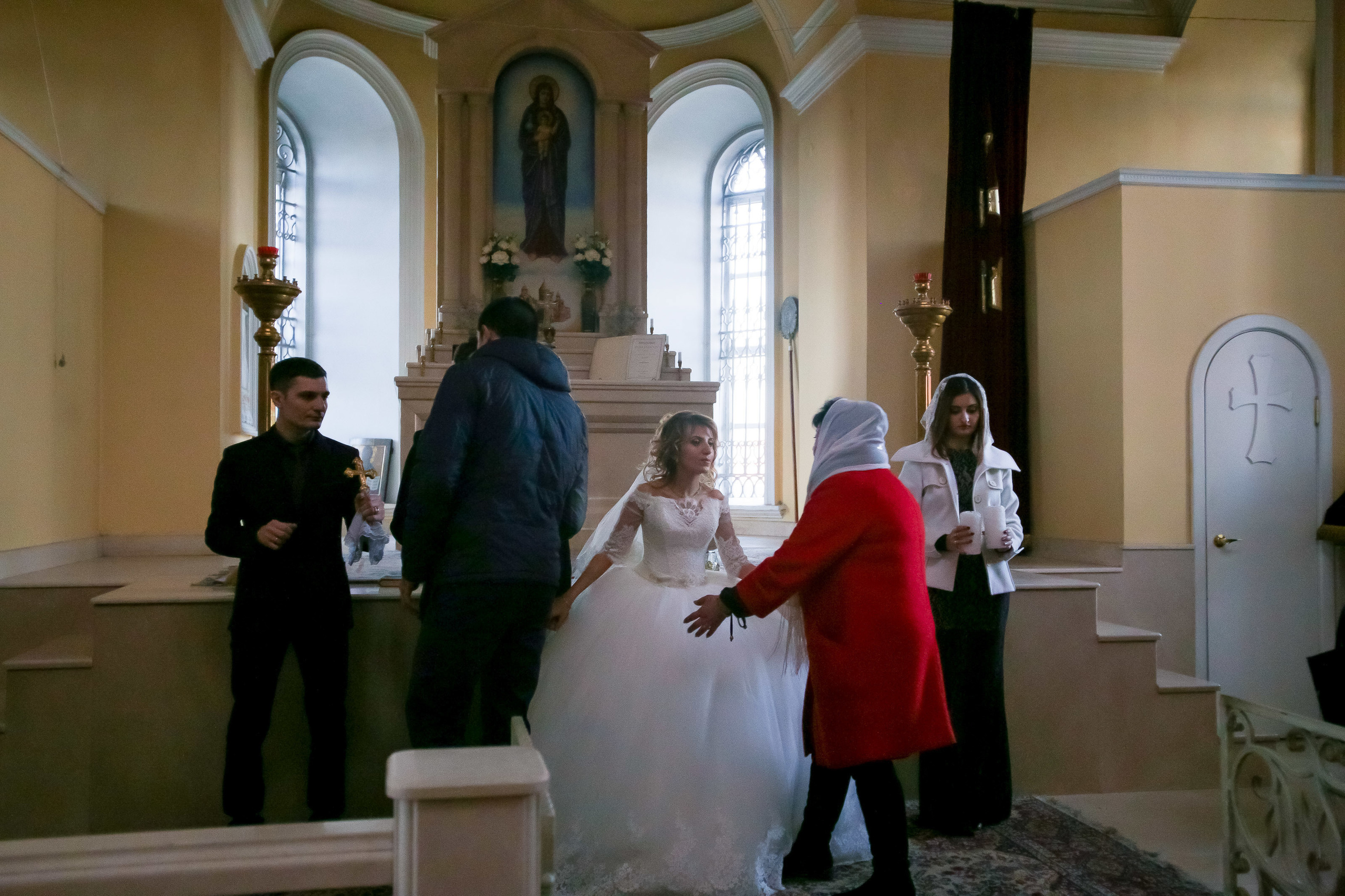 Фотограф церковных обрядов в Ростове-на-Дону. Профессиональная фото и. Максим Матвийченко и Виктория Басова профессионалы своего дела