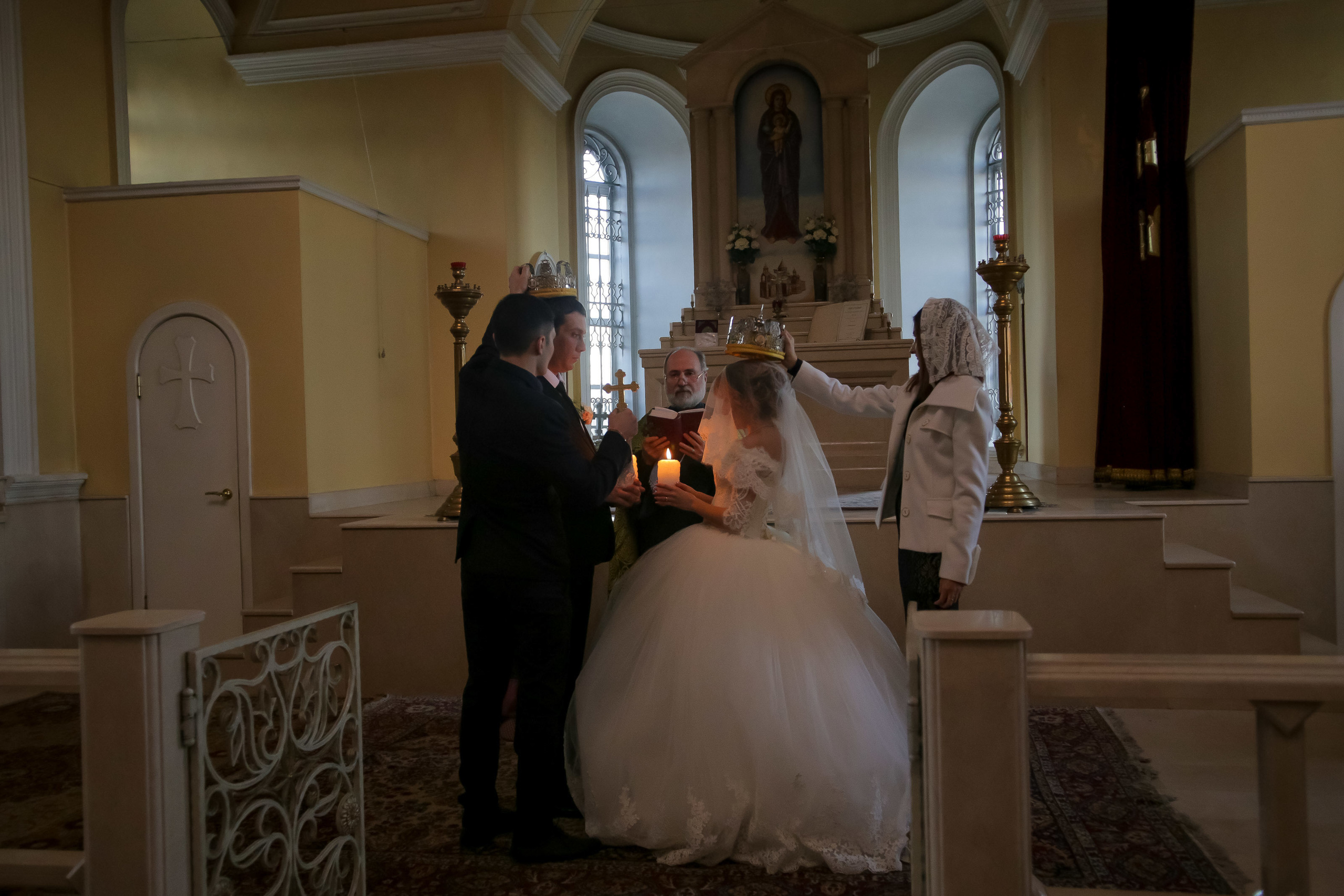 Фотограф церковных обрядов в Ростове-на-Дону. Профессиональная фото и. Максим Матвийченко и Виктория Басова профессионалы своего дела