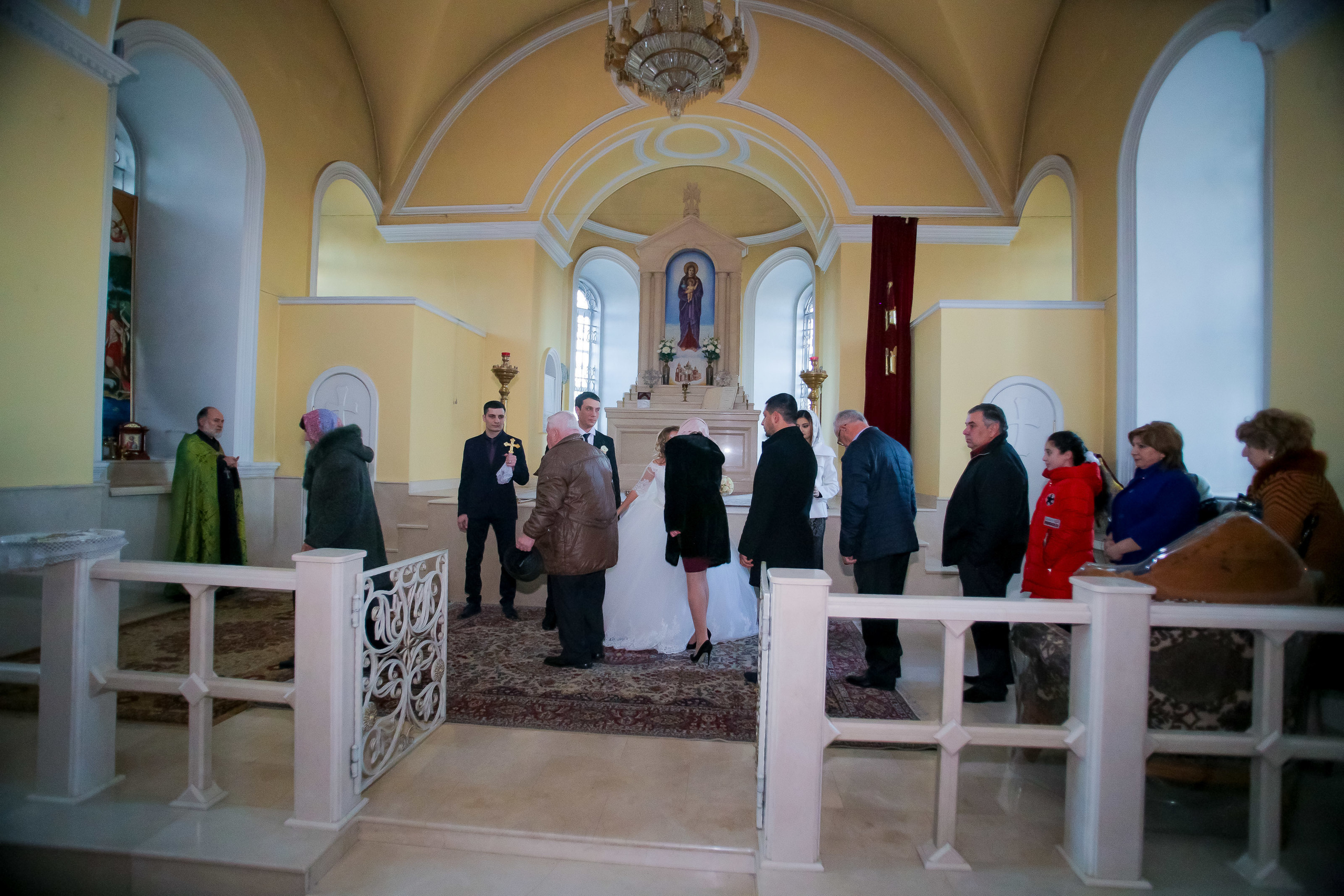 Фотограф церковных обрядов в Ростове-на-Дону. Профессиональная фото и. Максим Матвийченко и Виктория Басова профессионалы своего дела