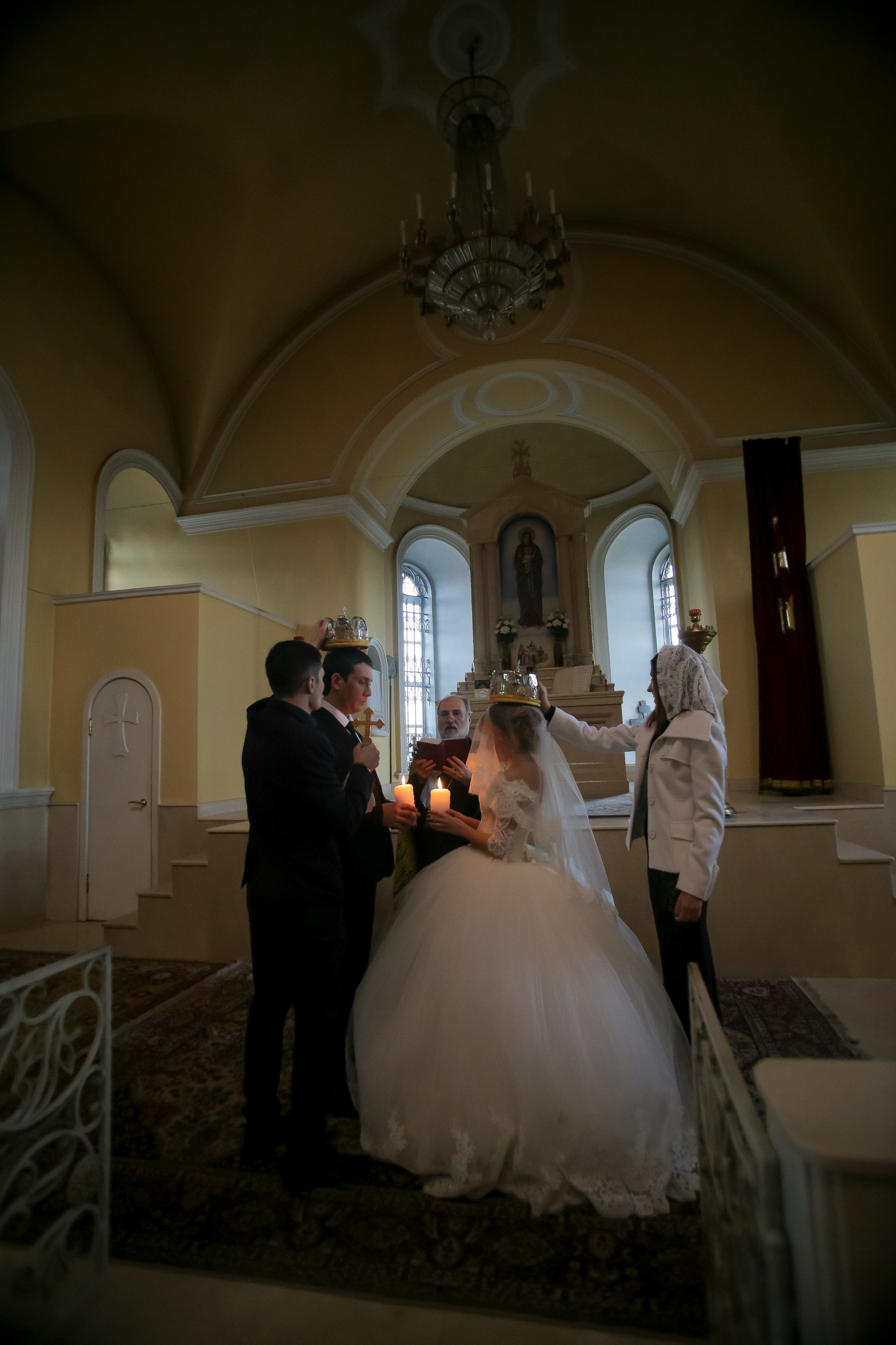 Фотограф церковных обрядов в Ростове-на-Дону. Профессиональная фото и. Максим Матвийченко и Виктория Басова профессионалы своего дела