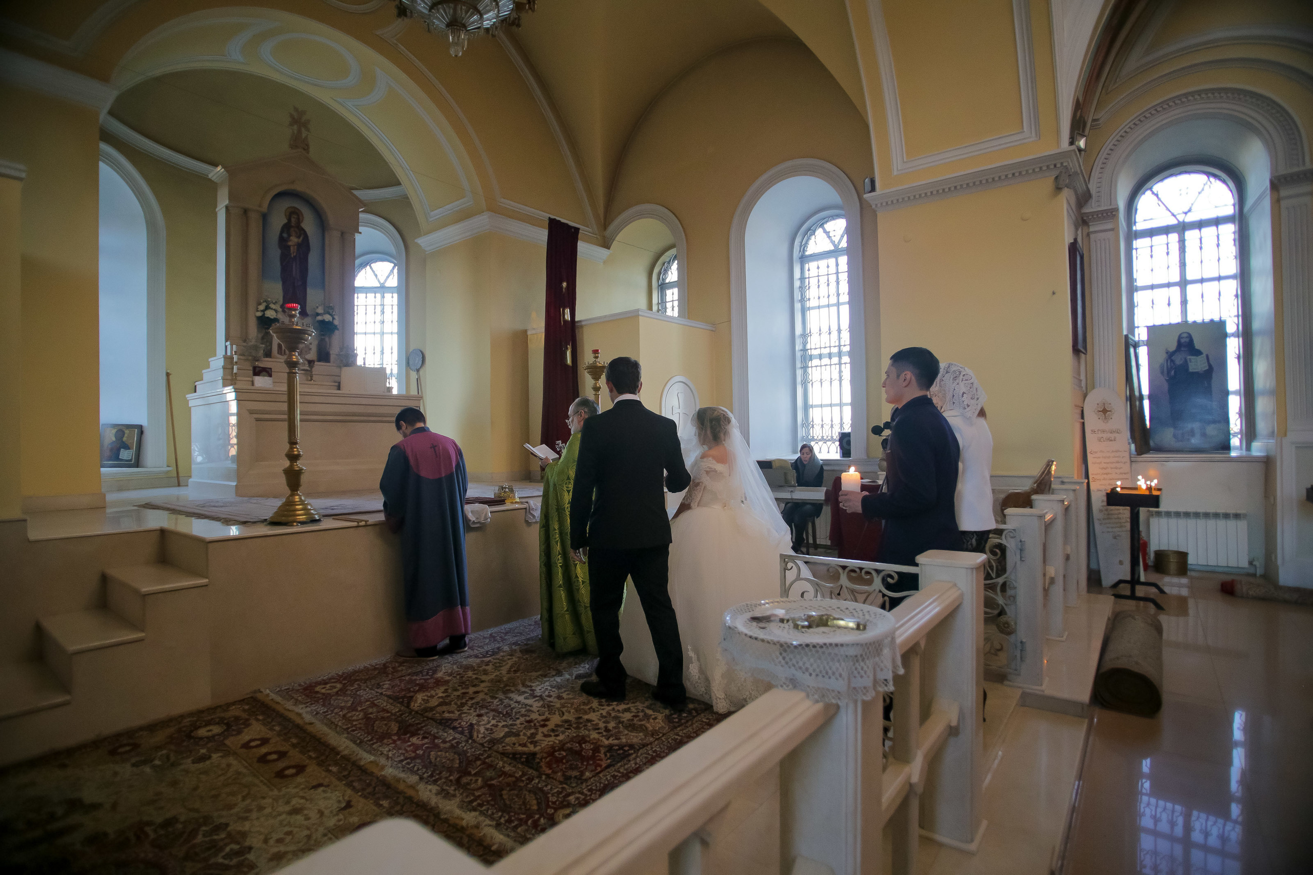 Фотограф церковных обрядов в Ростове-на-Дону. Профессиональная фото и. Максим Матвийченко и Виктория Басова профессионалы своего дела