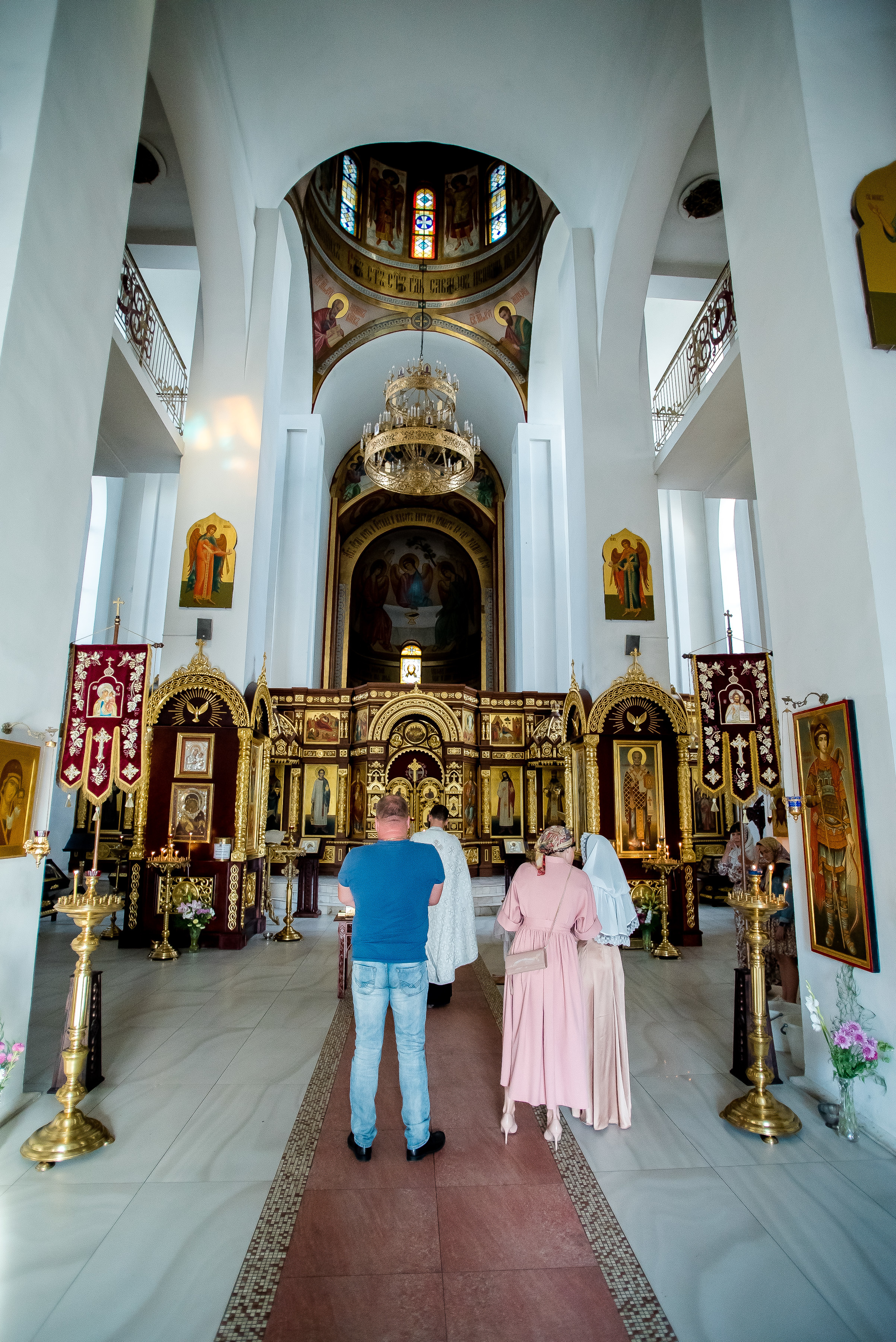 Фотограф церковных обрядов в Ростове-на-Дону. Профессиональная фото и. Максим Матвийченко и Виктория Басова профессионалы своего дела