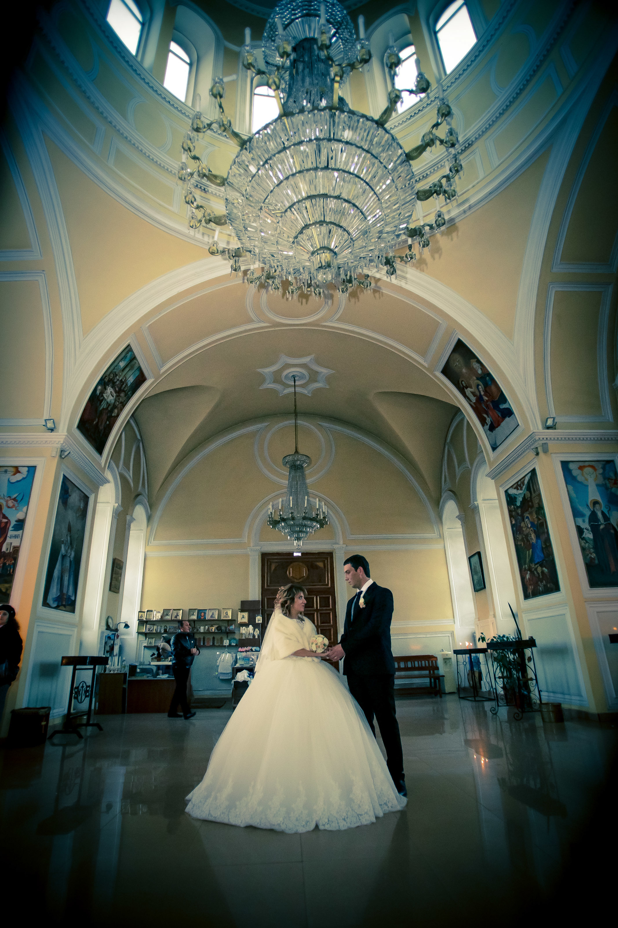 Фотограф церковных обрядов в Ростове-на-Дону. Профессиональная фото и. Максим Матвийченко и Виктория Басова профессионалы своего дела