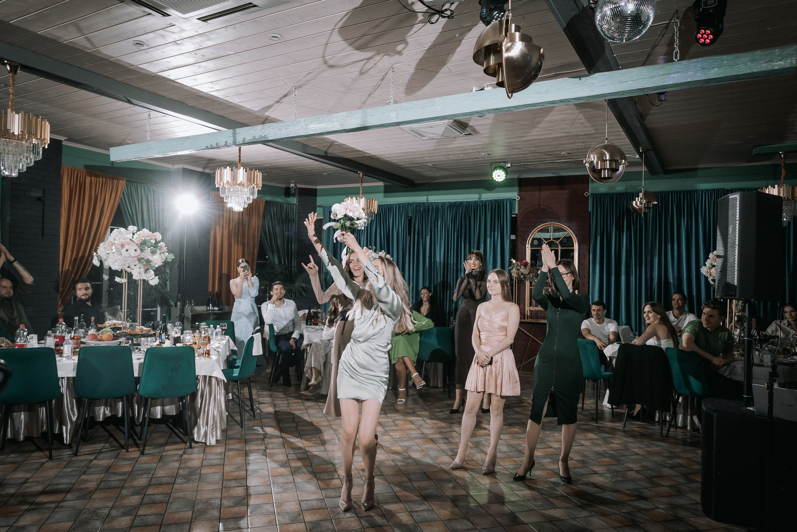 Свадебный день. Дарья и Джем. Свадебная фотография. Арина Рубах