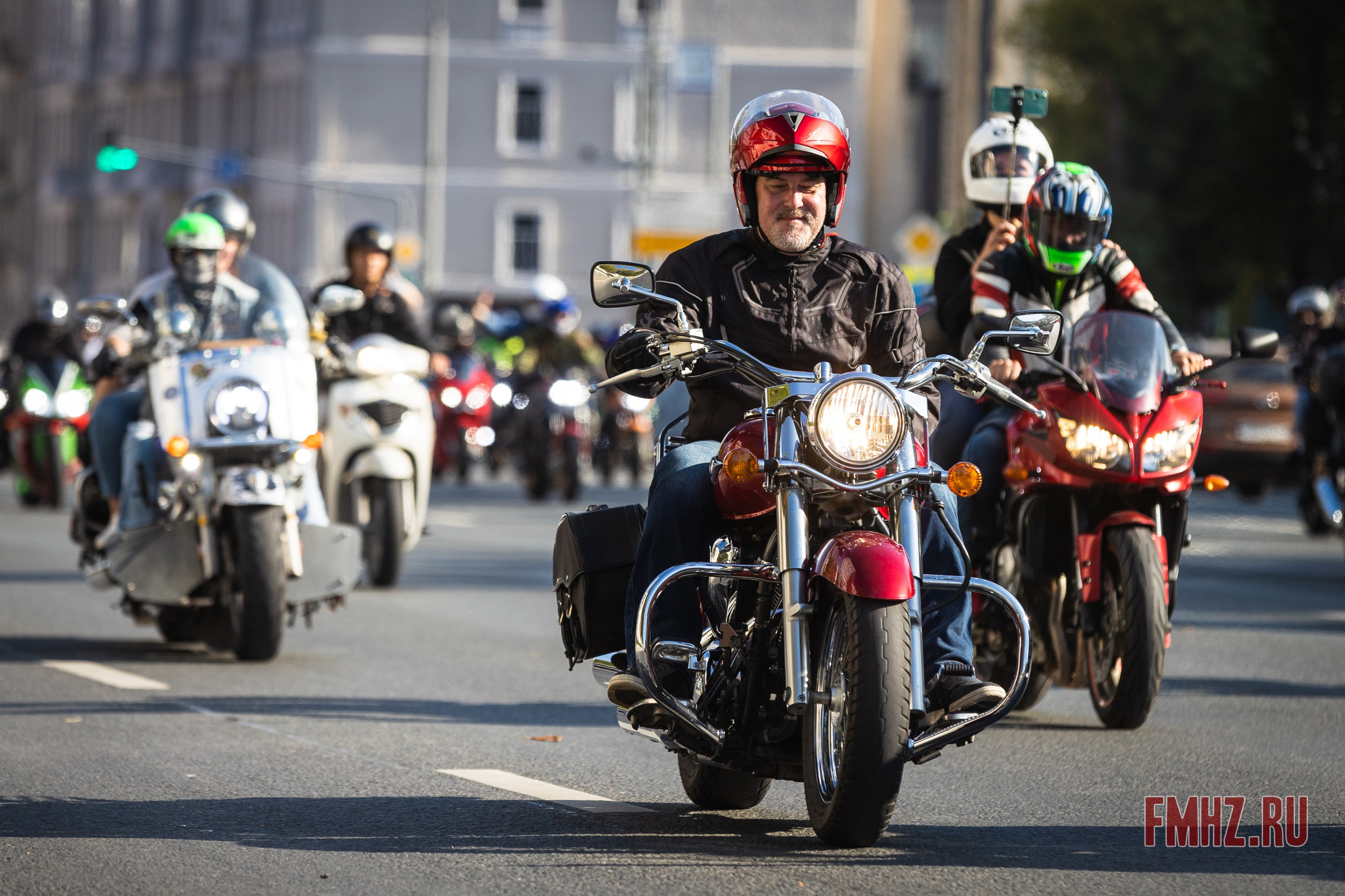 Закрытие Мотосезона 2023 на проспекте Академика Сахарова. Фотограф Владимир Охрименко