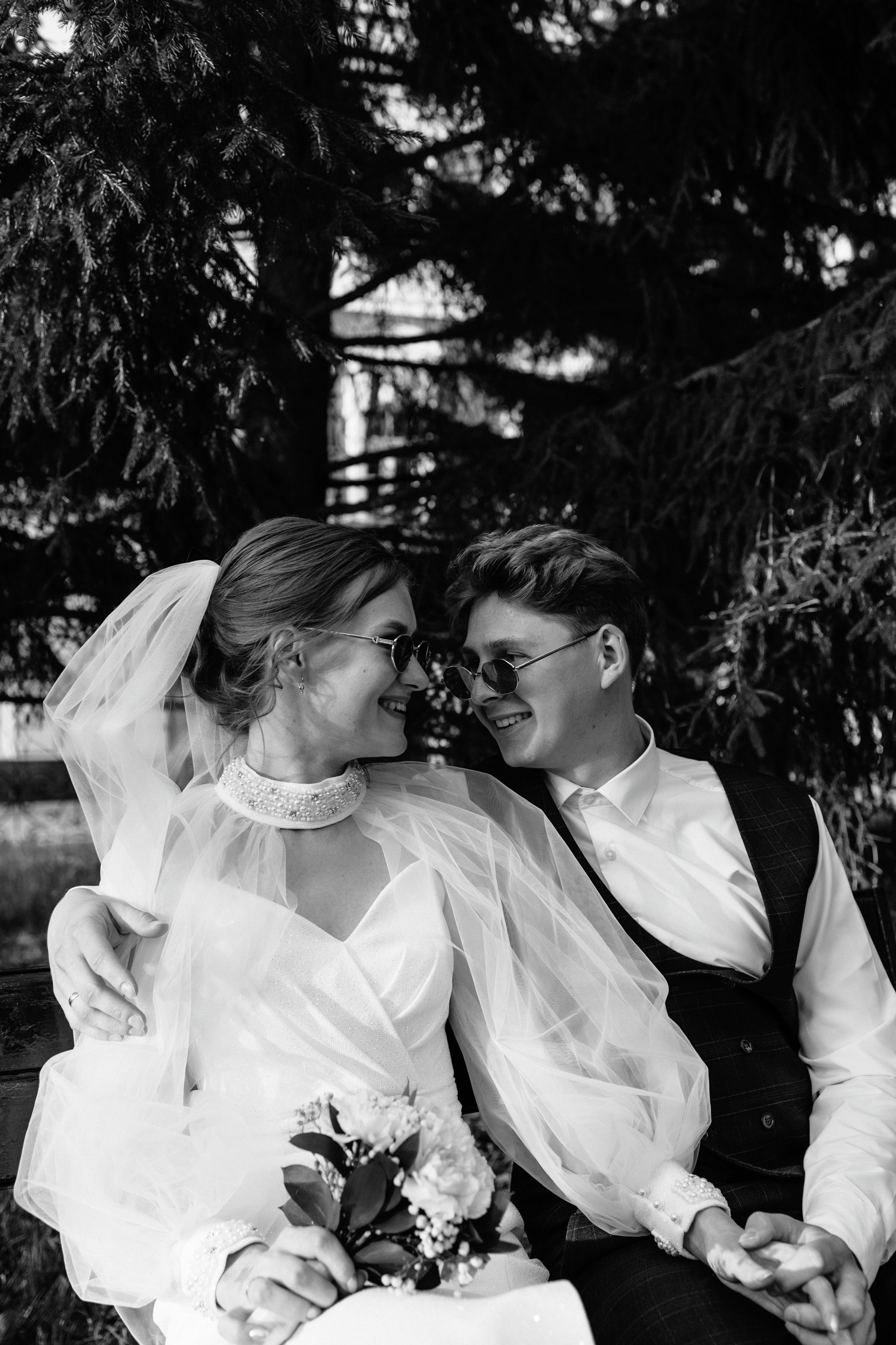 Владислав и Юлия Вечерняя прогулка по городу. Свадебный Фотограф в Иркутске Екатерина Елисеева