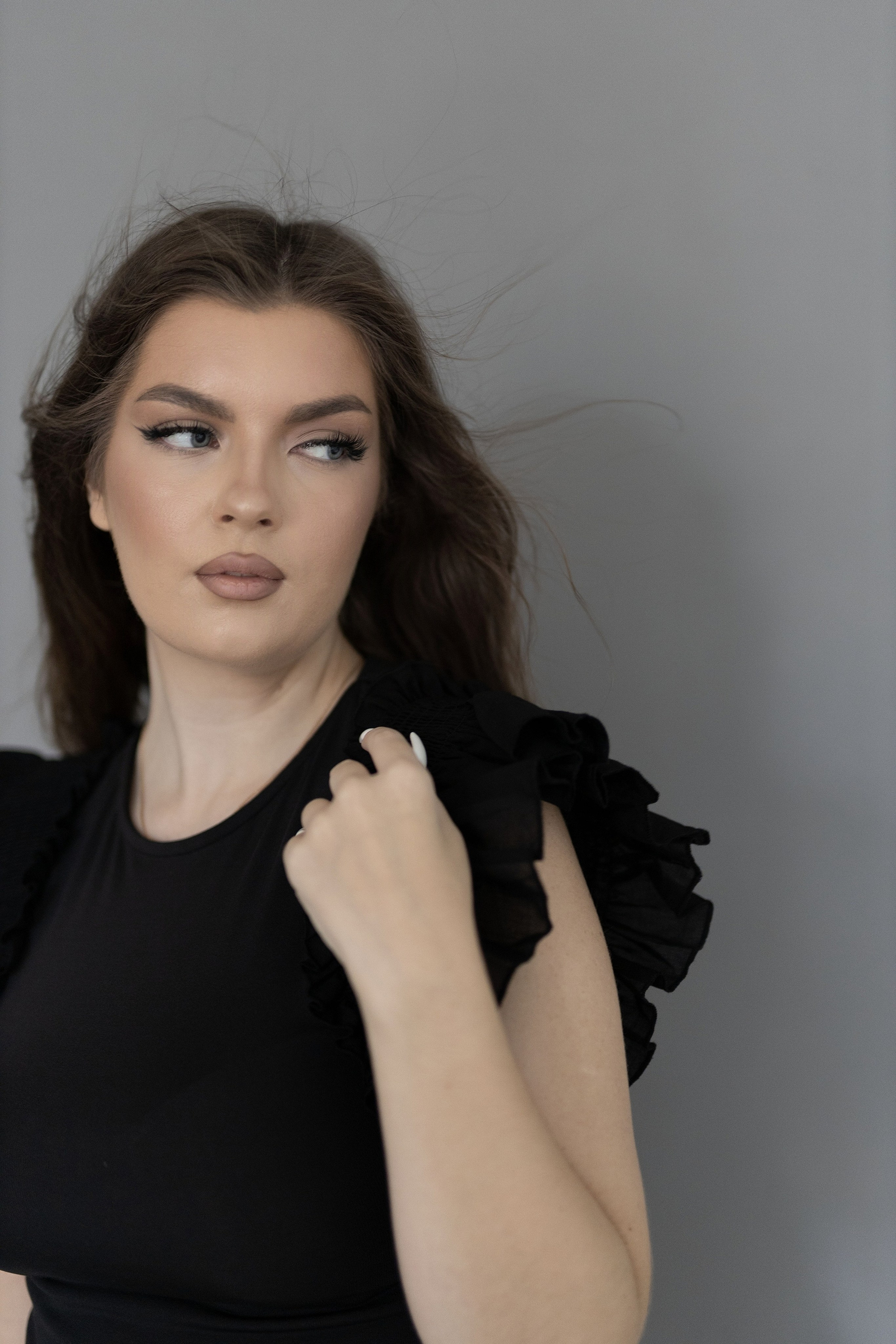 Яна. Главная