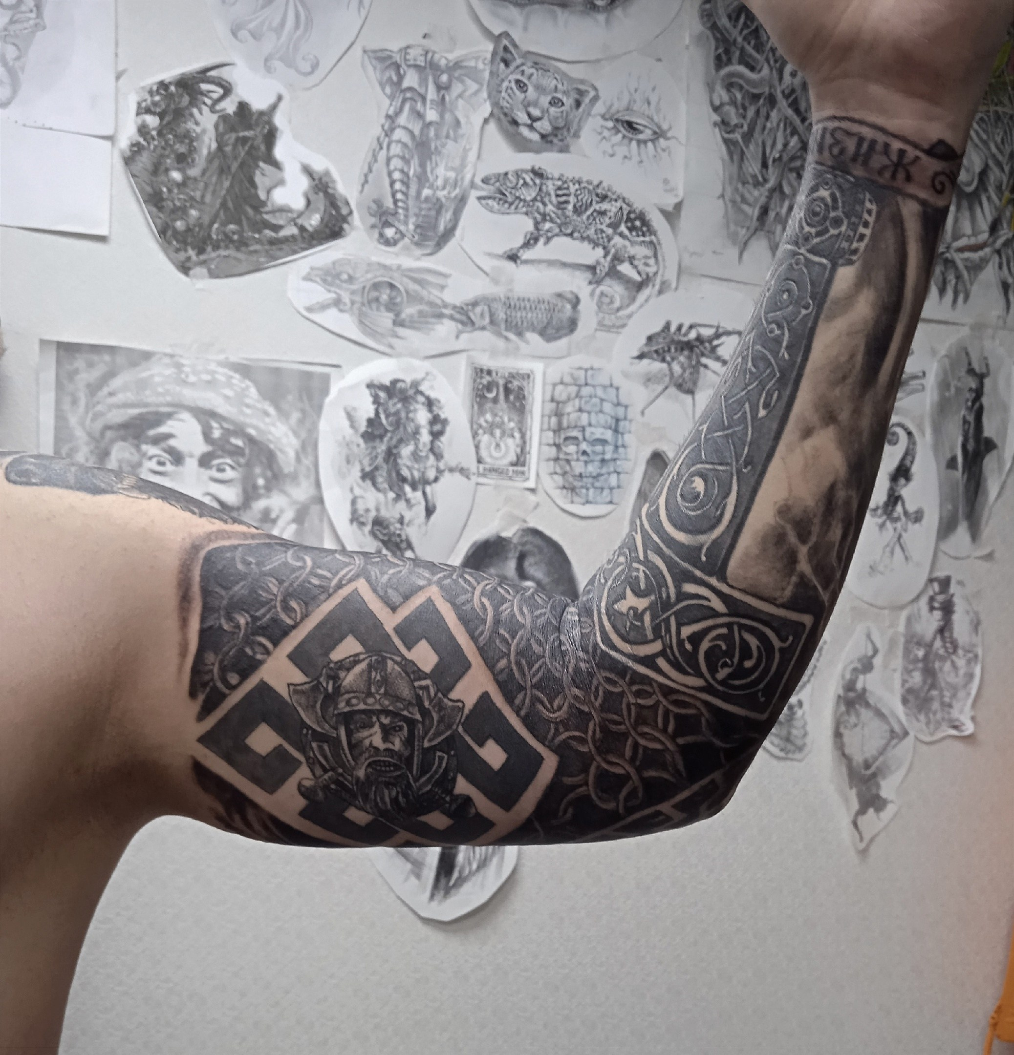 Тату. Яр Панов Арт.Картины, татуировки, роспись стен и одежды в Москве