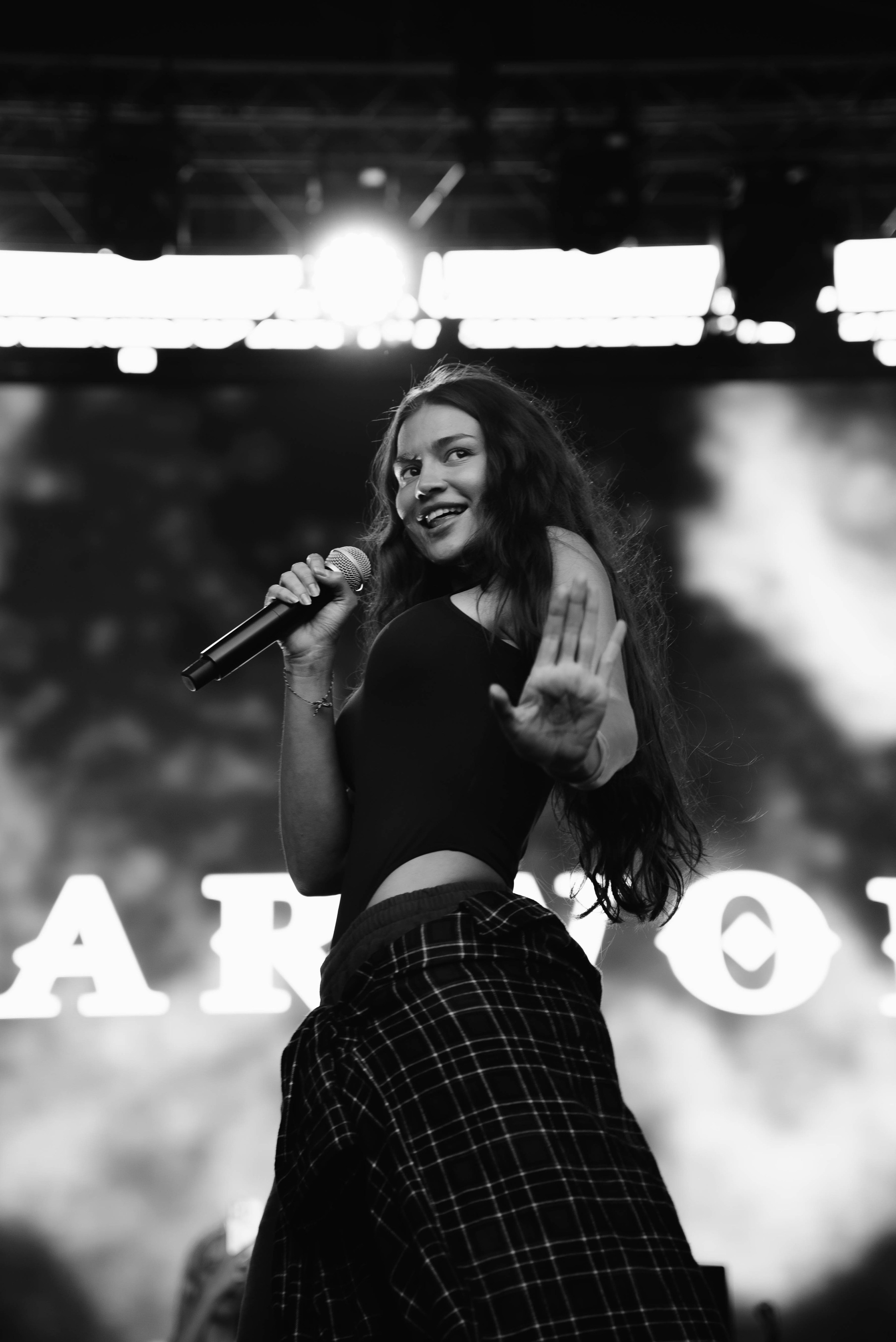 Концерт NKEEI, ARTEM SHILOVETS, UNIQE. Фотограф Нетбай Ксения в Москве Калуге