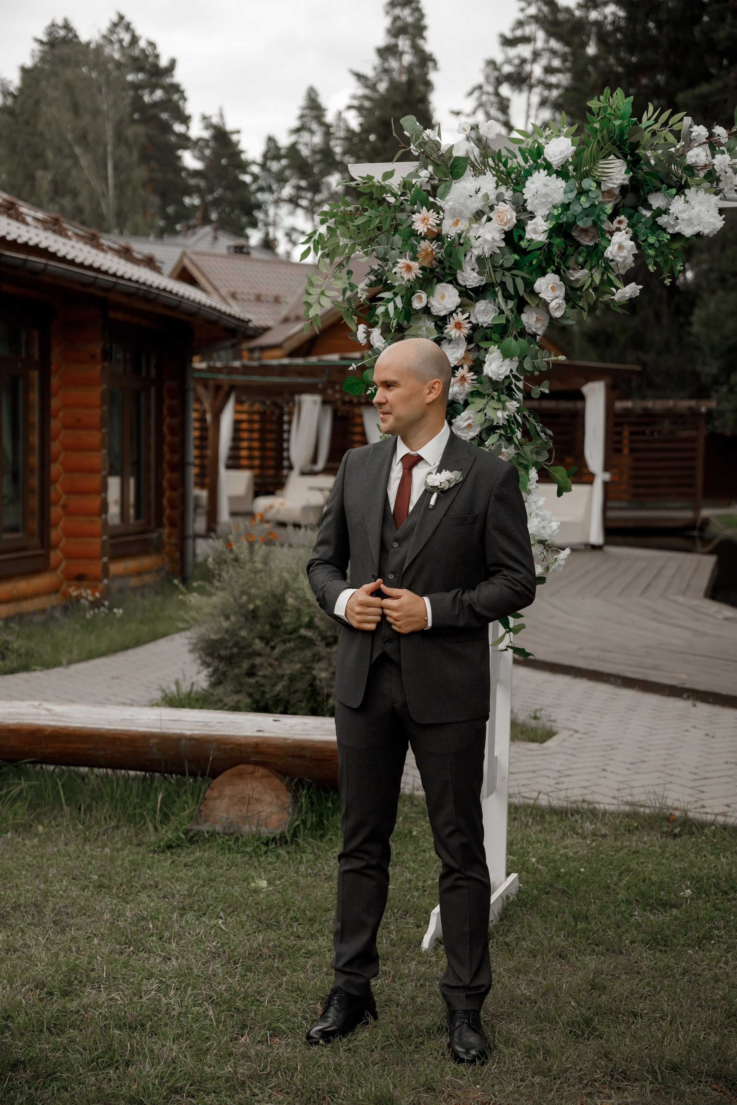 Полина и Дмитрий, загородный клуб «Барин», ЗАГС в г. Пушкино. Свадебный и репортажный фотограф (Москва, Королев и другие)