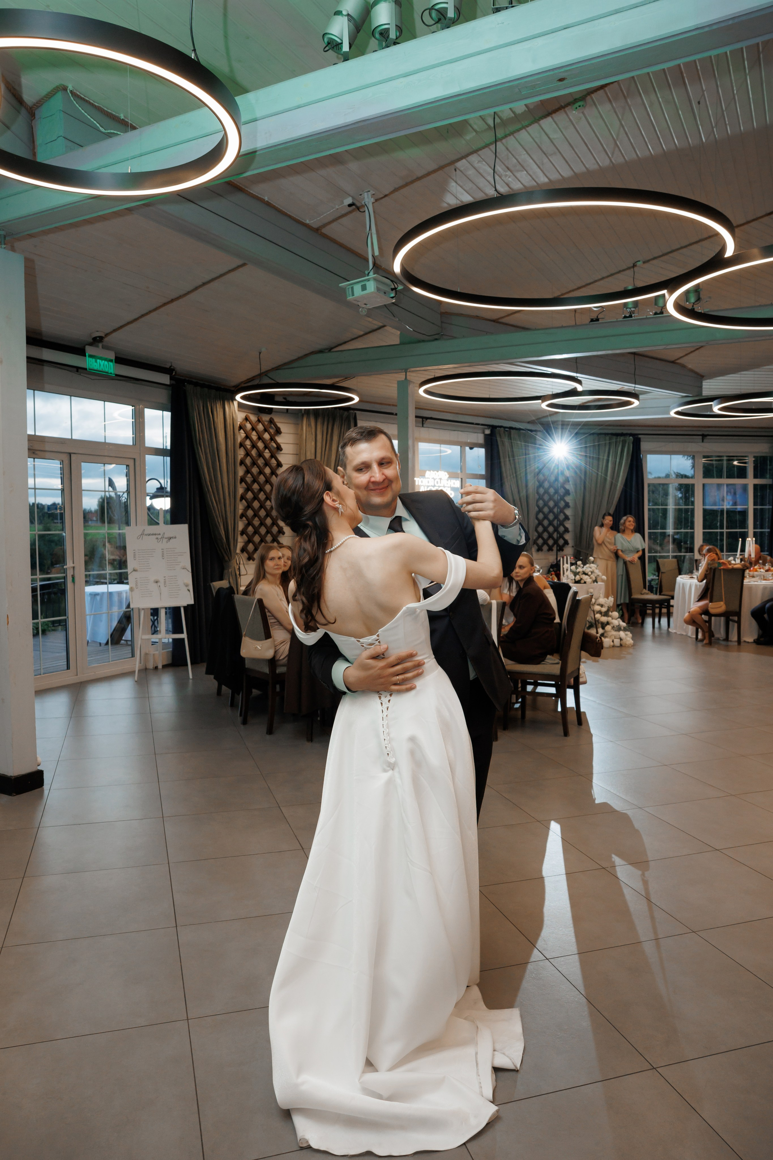 Регистрация в отеле Fish Point, ЗАГС Бутово, прогулка в Остафьево. Свадебный и репортажный фотограф (Москва, Королев и другие)