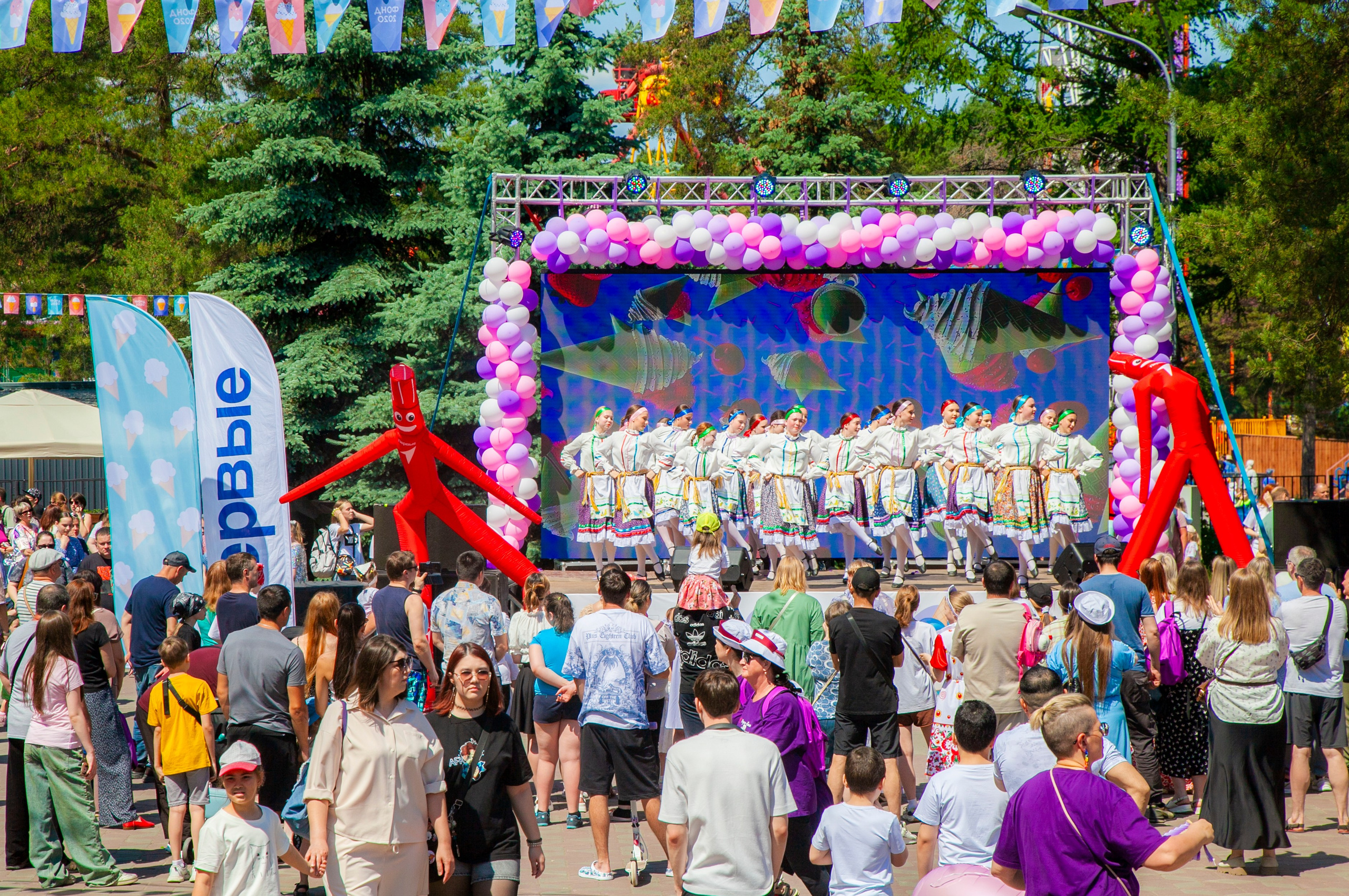 Контакты. Репортажная и студийная съёмка в Челябинске — Захар Стеничкин