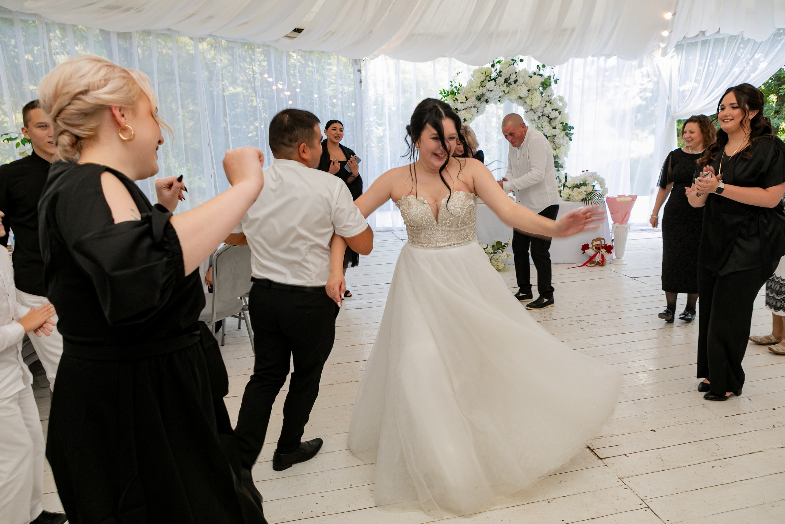 Свадьба Александра и Кристины. Ведущая праздников и мероприятий Ирина Гумерова