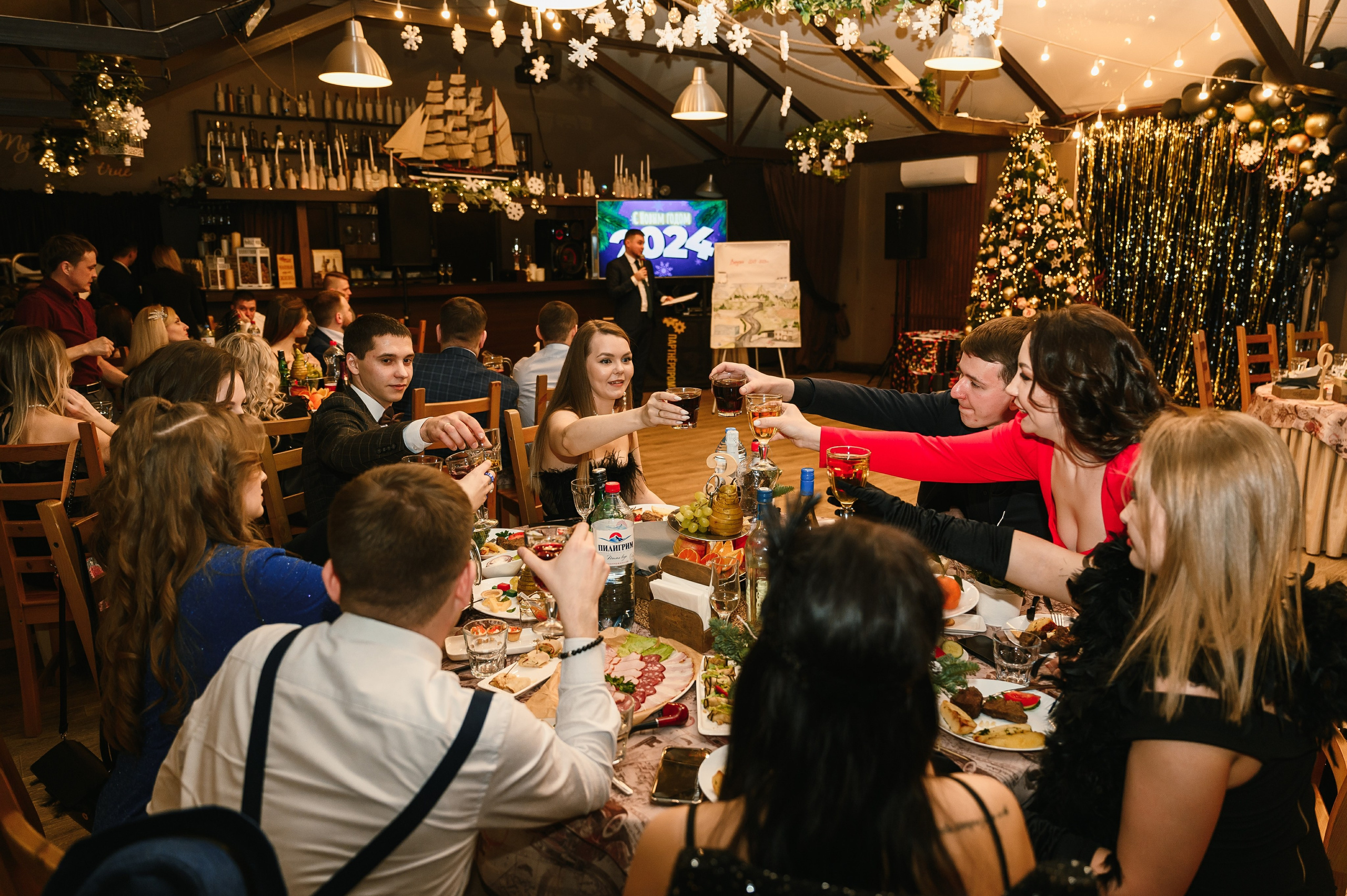 Новогодний корпоратив в «Алых парусах». Wedding and family photographer USA