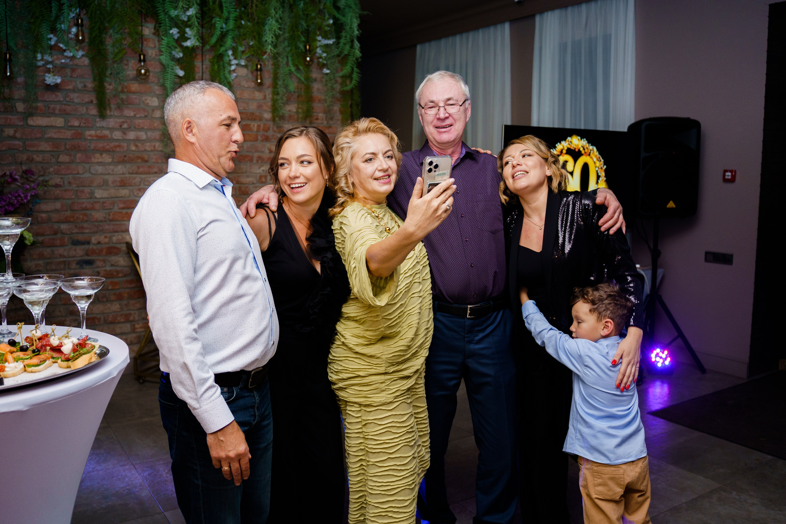 День рождения Светланы. Видеограф и Фотограф в Челябинске Ксения и Владимир Рюмины