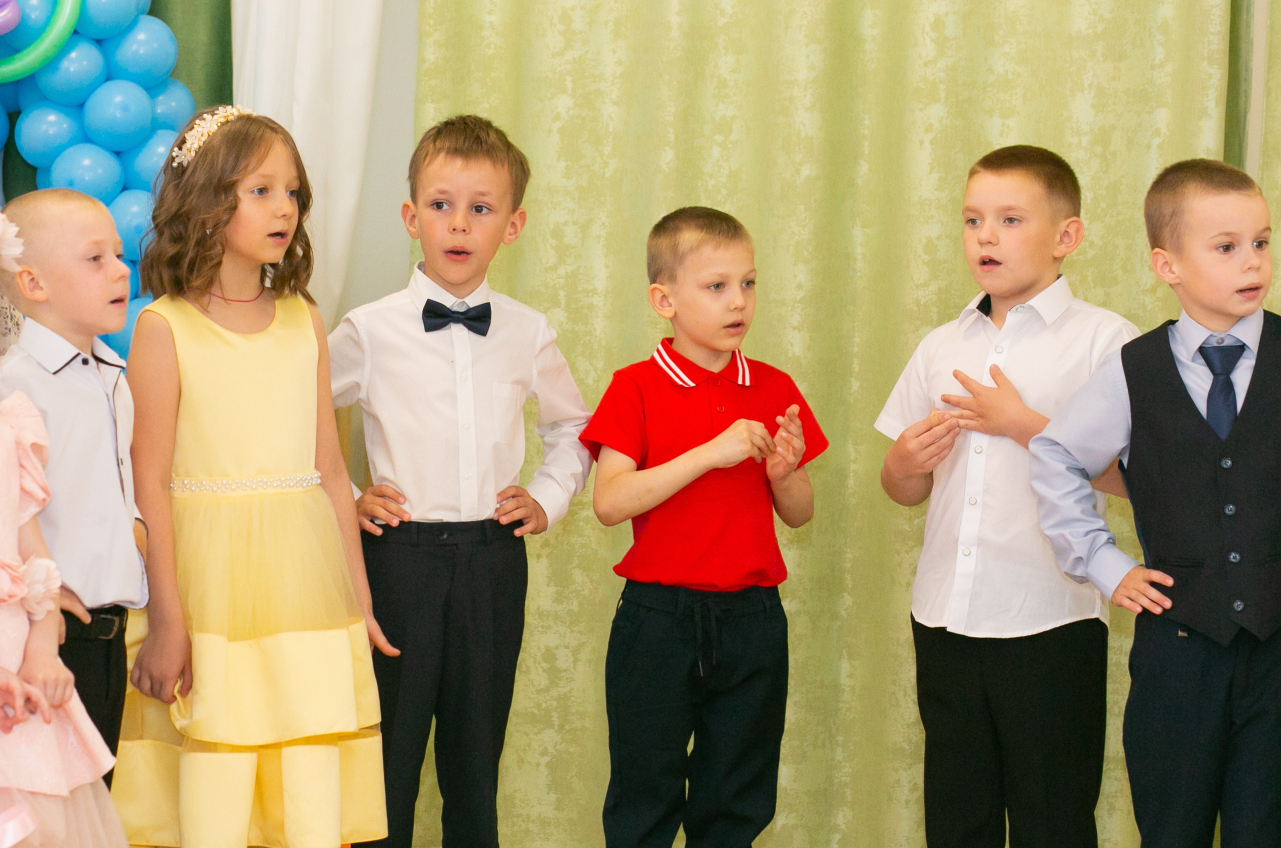 Выпускные и Утренники. Фотограф новорожденных и семейный фотограф НСО г. Бердск Марина Львова