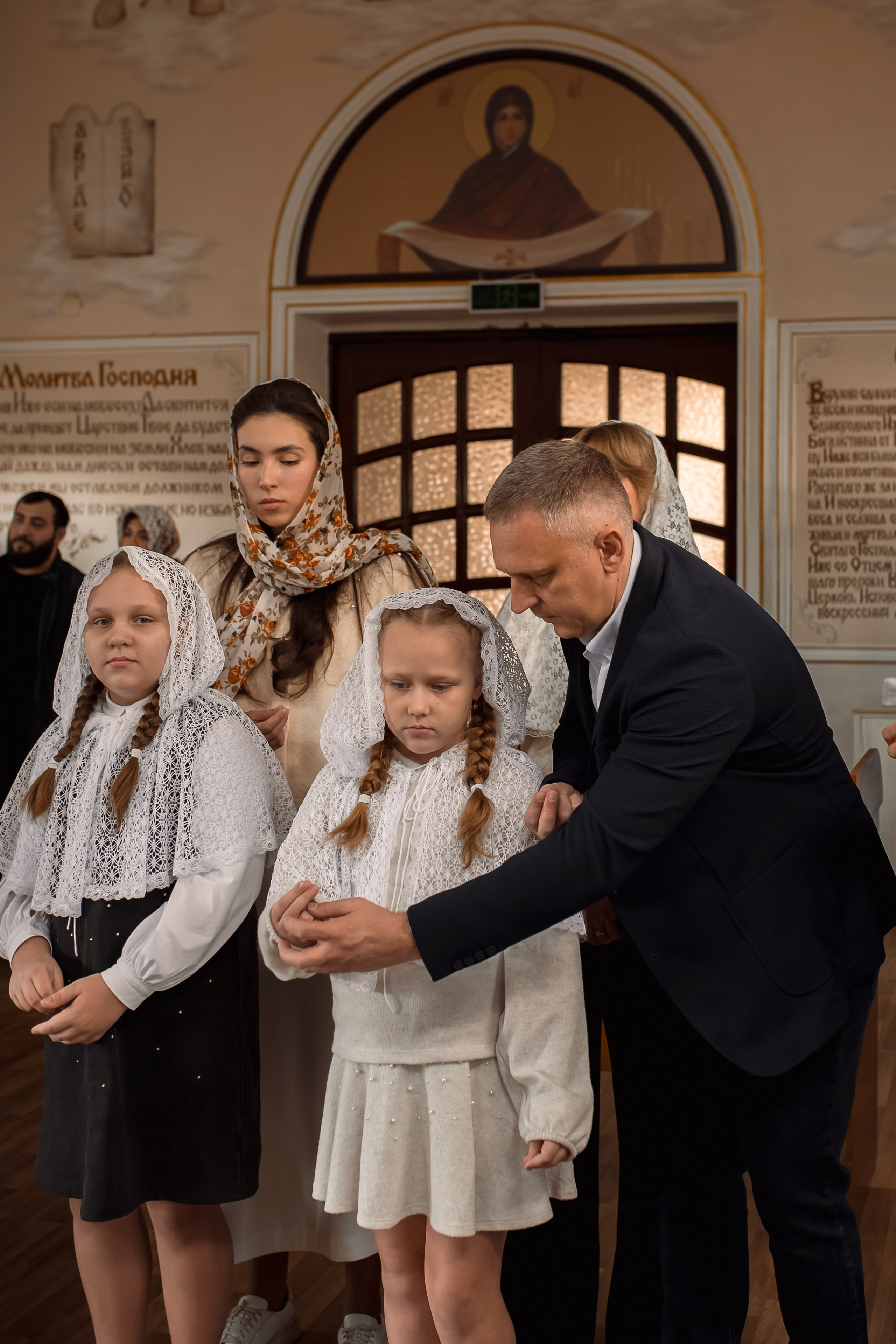 Крещение сестрёнок в храме священномученика Ермогена. Фотограф на Крещение и Венчание в Ташкенте