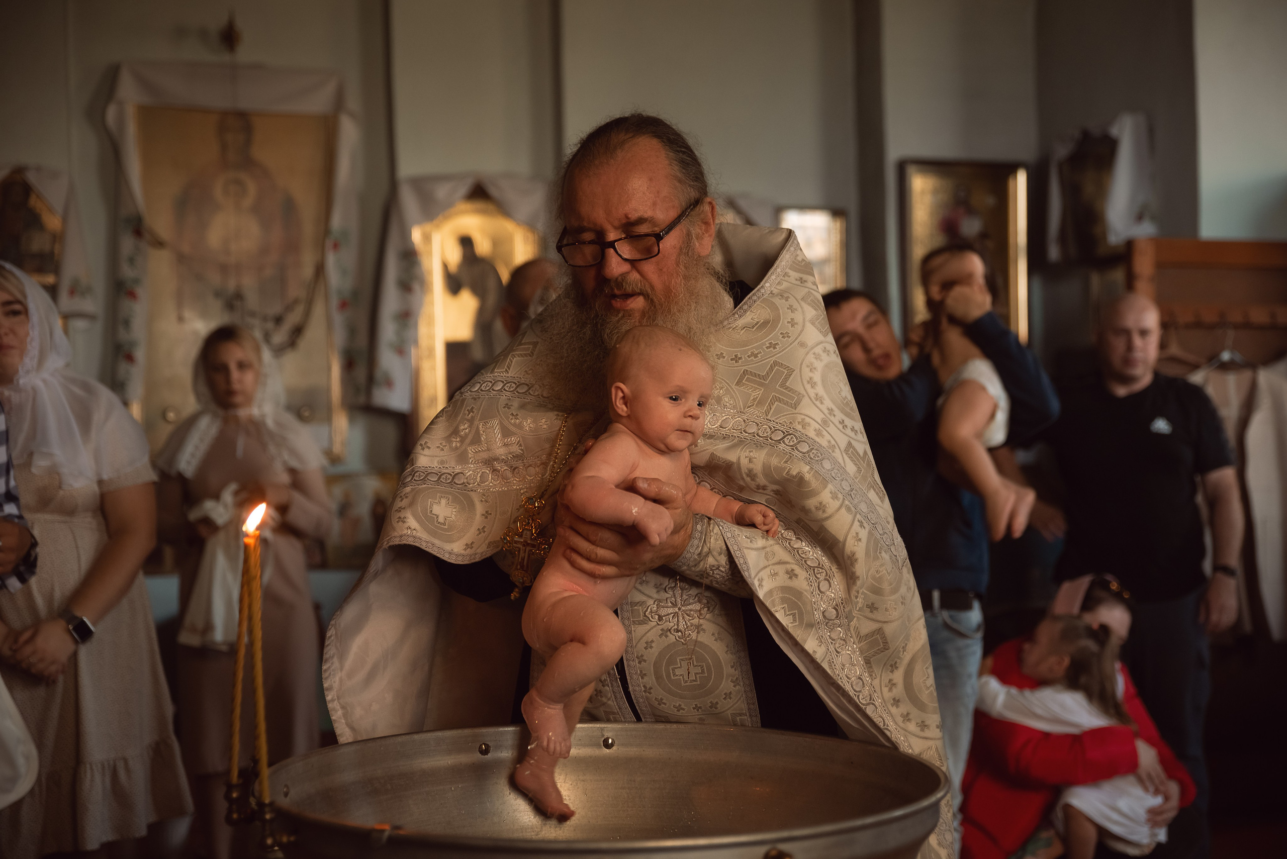Крещение Олеси. Троицкая церковь. Фотограф новорожденных Екатеринбург, Первоуральск
