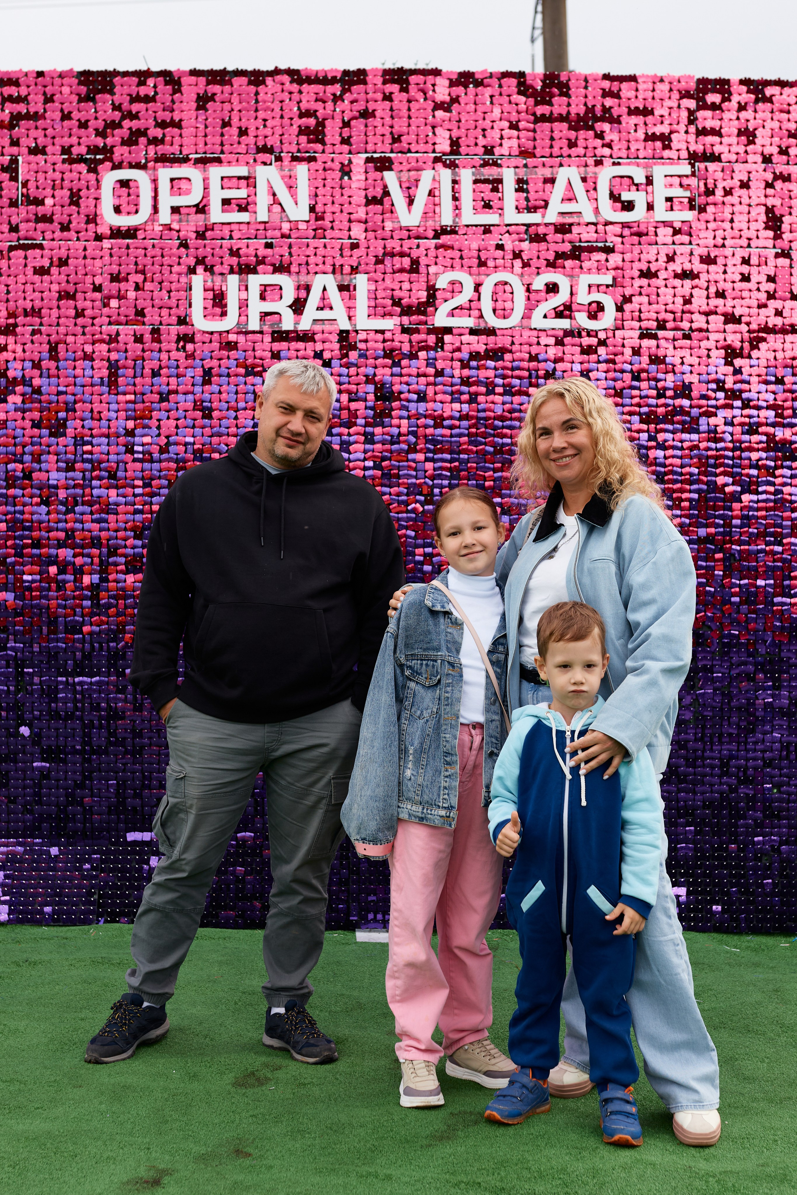 Презентация от Dubldom на выставке Open Village Ural. Свадебный, репортажный фотограф в Екатеринбурге Гордин Иван