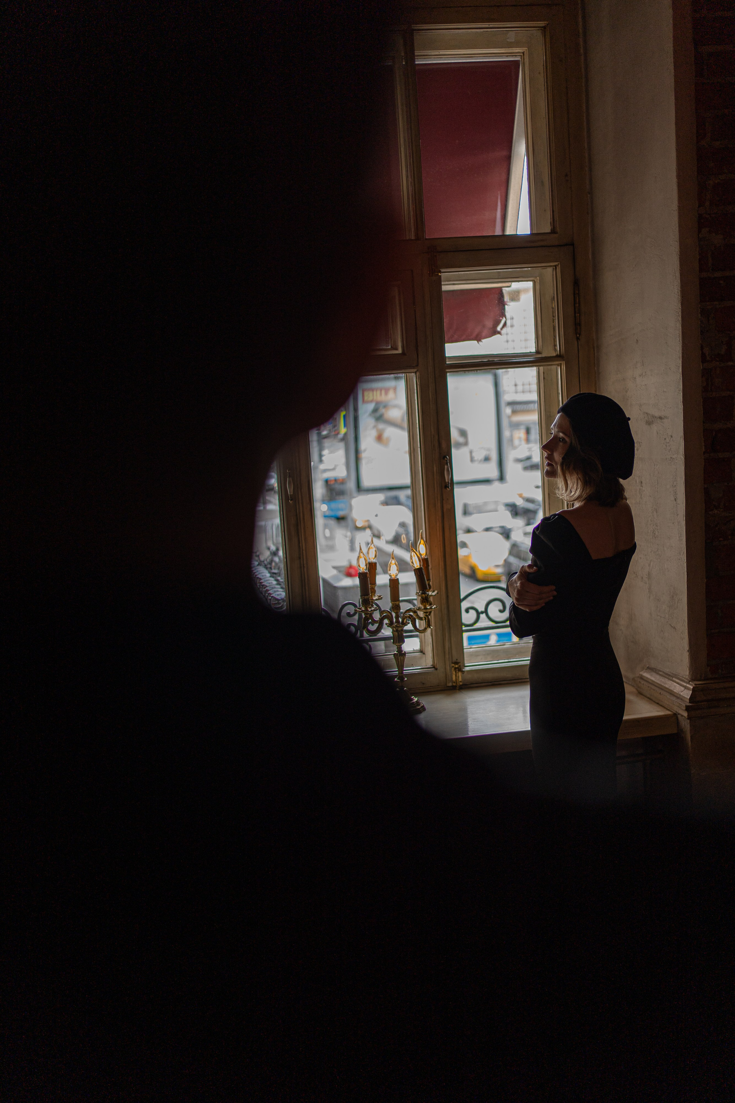 Парижская мелодия II. Главная