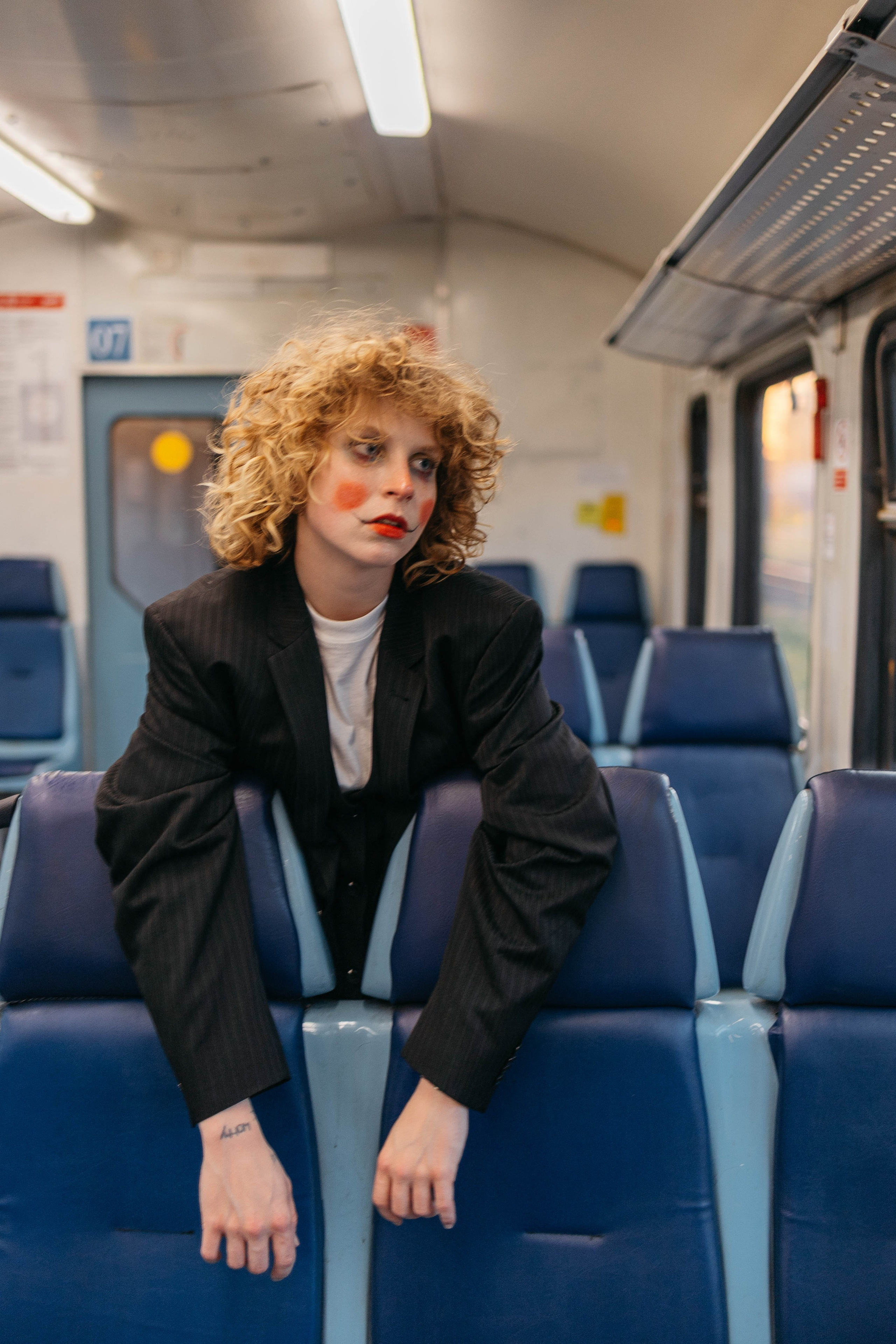 Закат на ЖД вокзале. Лиза. Фотограф в Твери Лагодная Яна