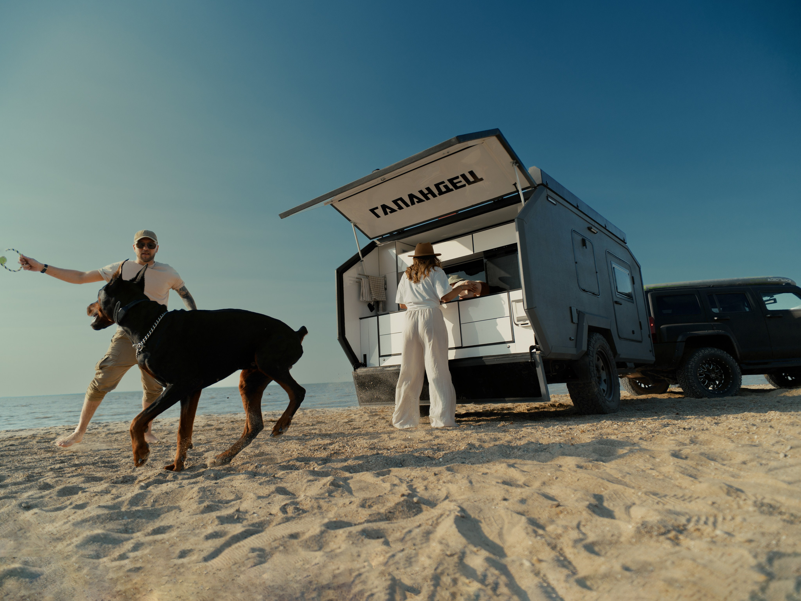 Дом на колесах. ФОТОГРАФ ИВАН СЕЛИВАНОВ