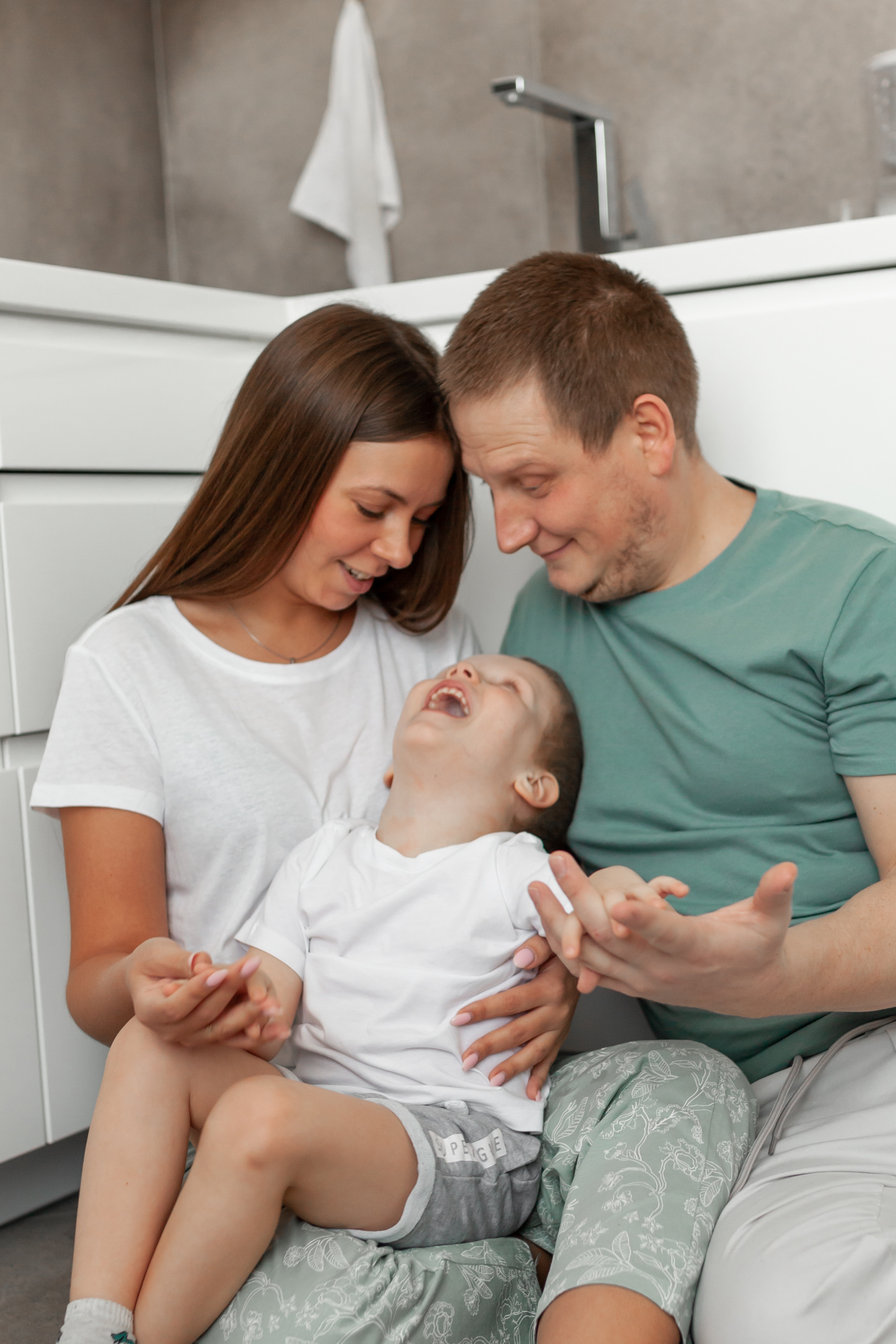 Евгения, Сергей и Кирилл. Семейный и женский фотограф, стильный репортаж в г. Новосибирск