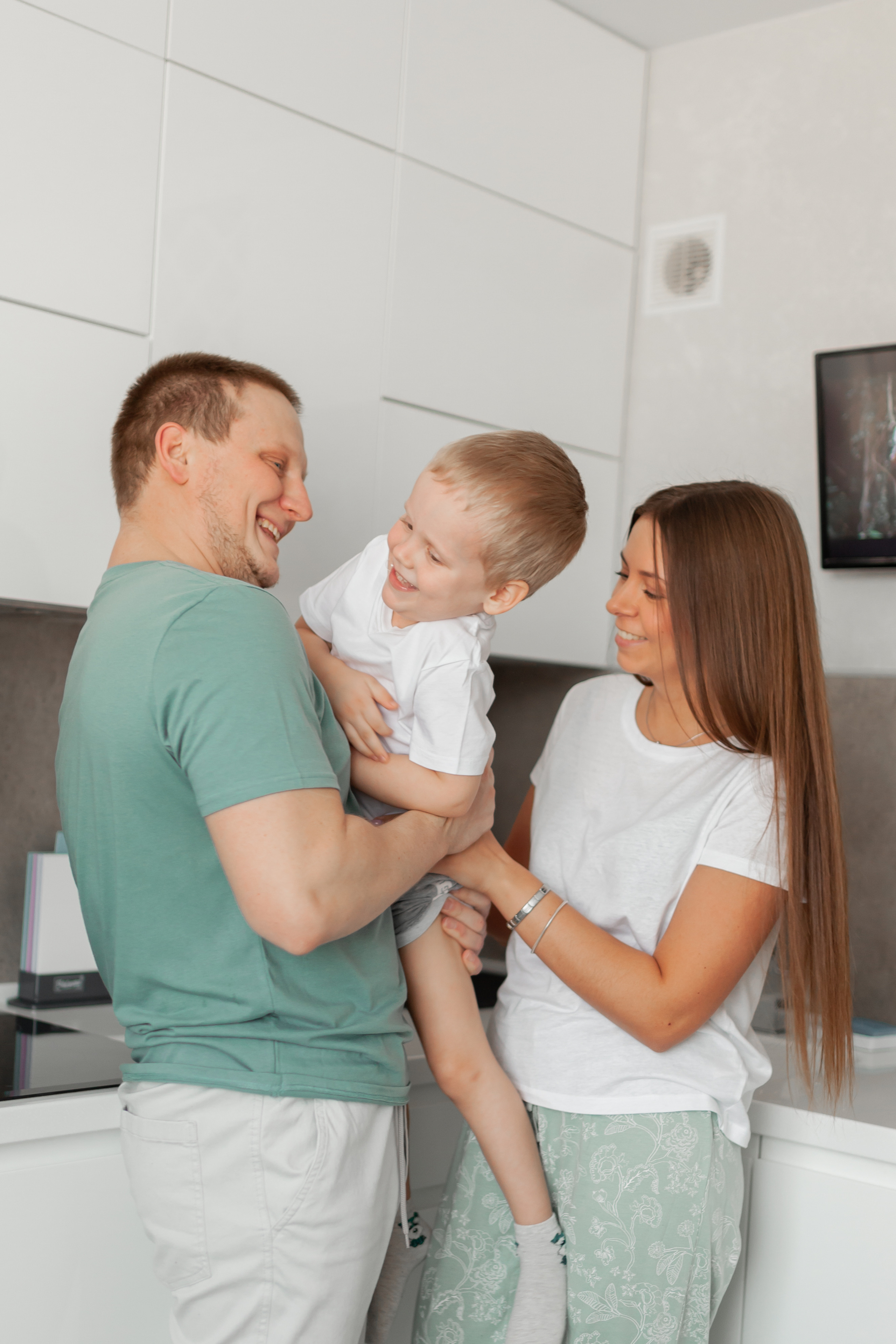 Евгения, Сергей и Кирилл. Семейный и женский фотограф, стильный репортаж в г. Новосибирск