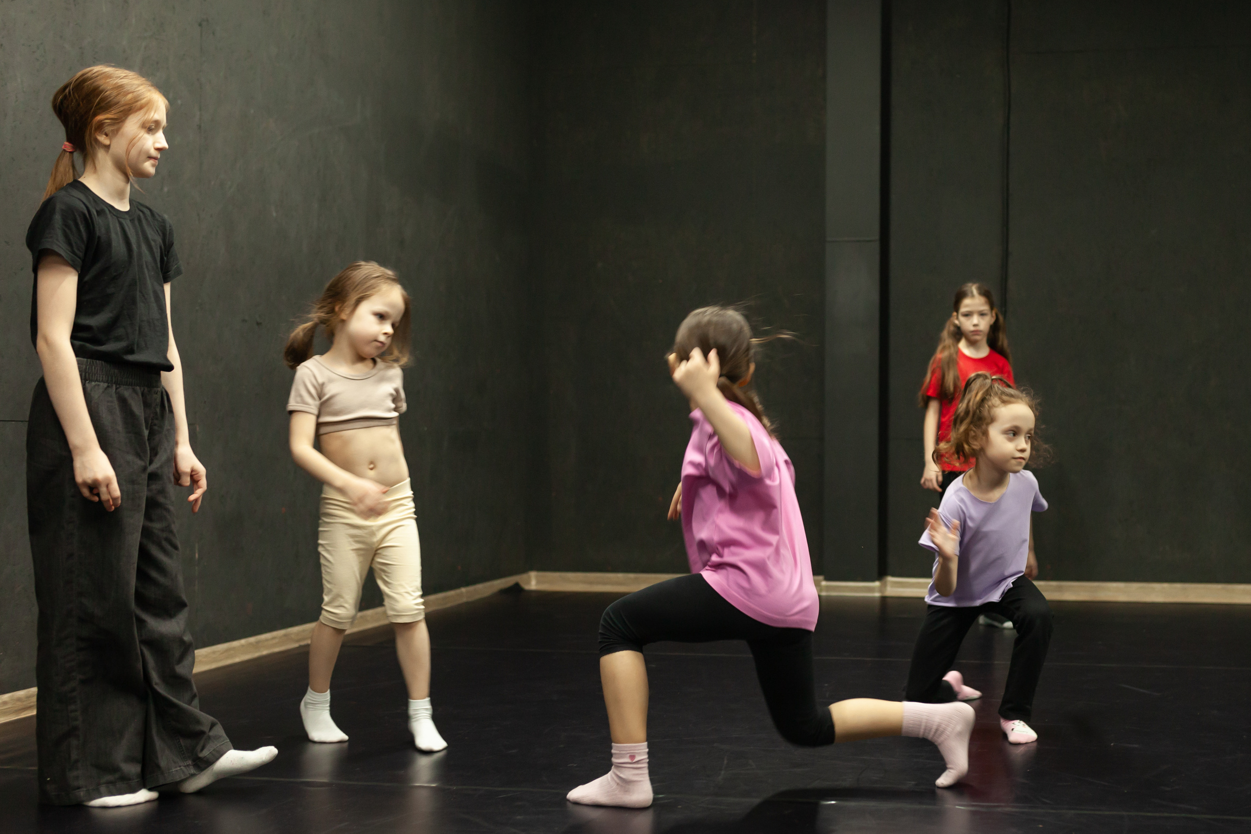 Театр современного танца GLYPTIC дети. Семейный и женский фотограф, стильный репортаж в г. Новосибирск