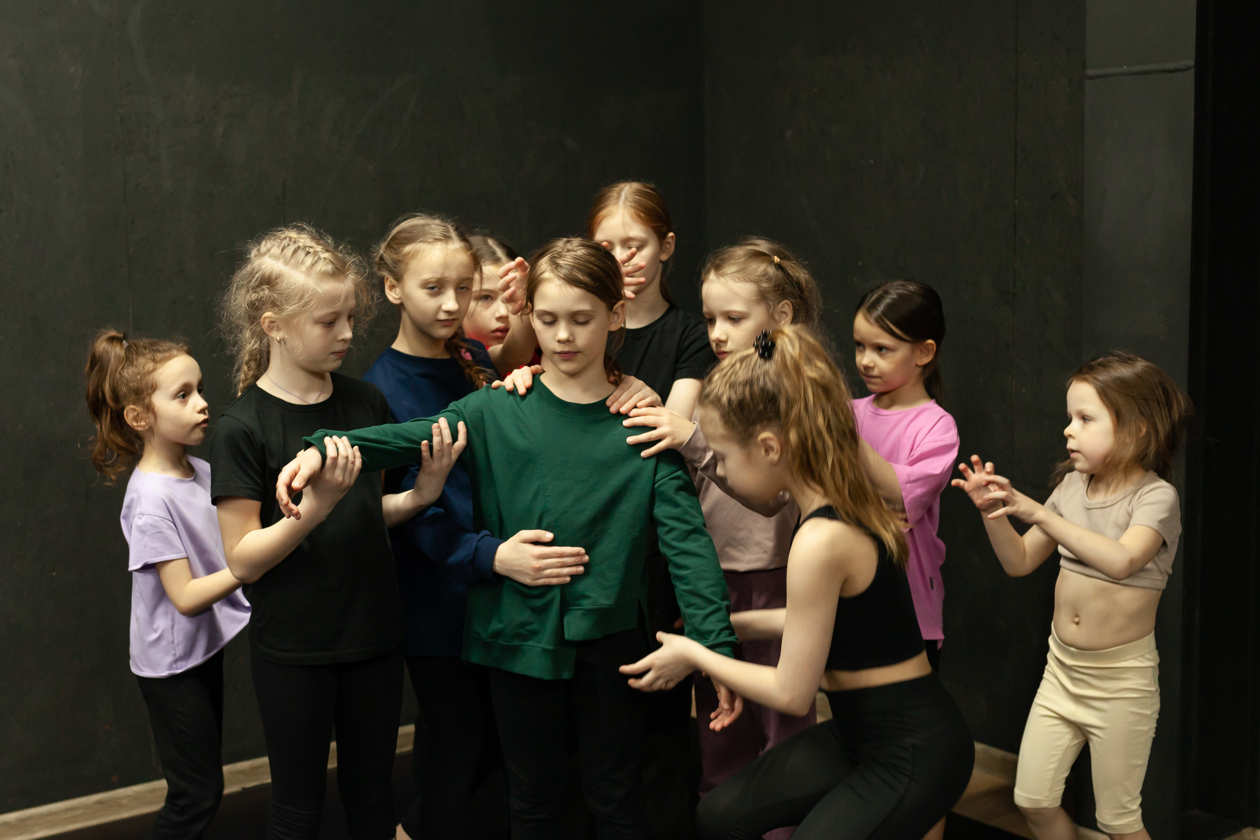 Театр современного танца GLYPTIC дети. Семейный и женский фотограф, стильный репортаж в г. Новосибирск