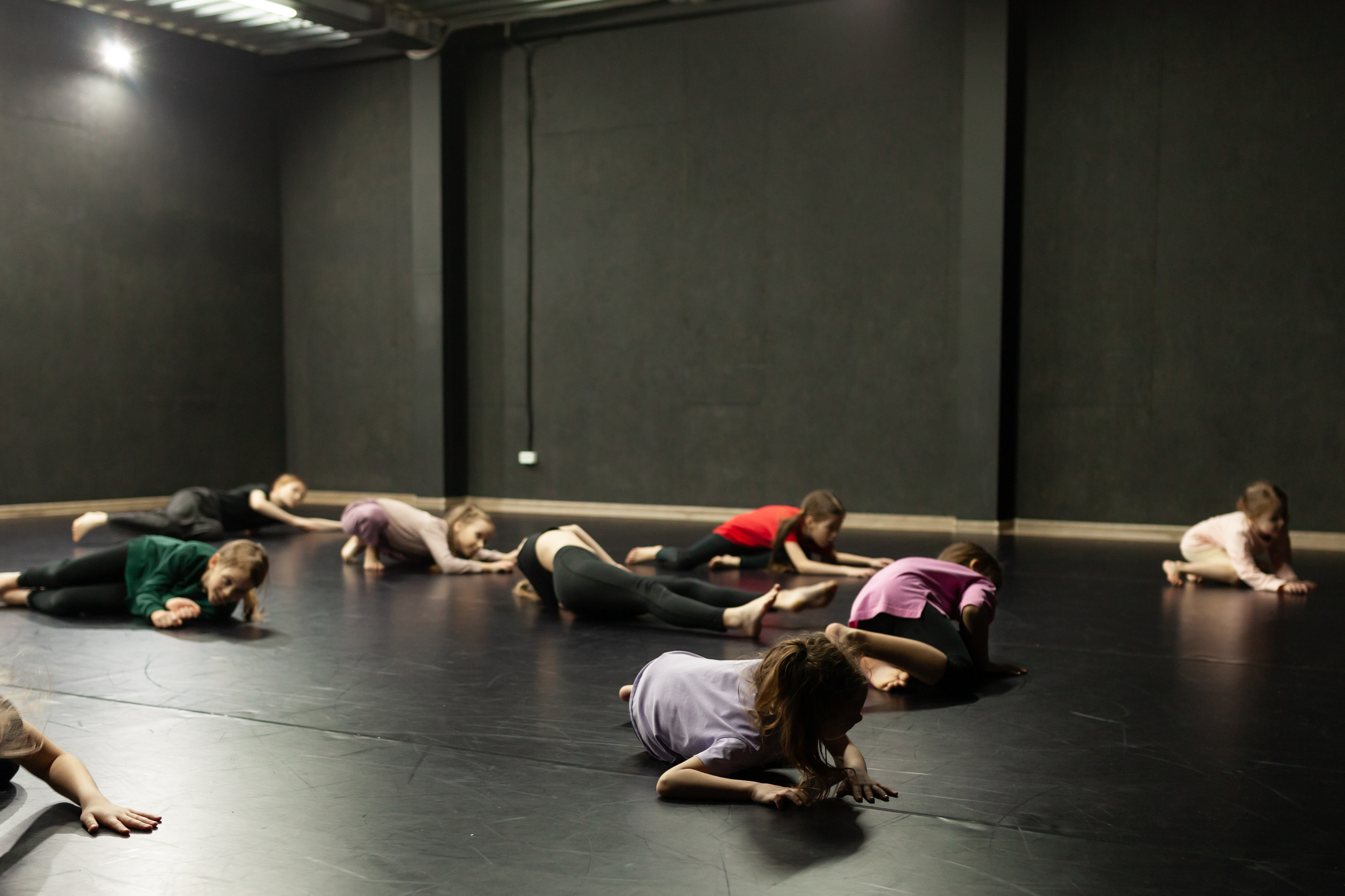 Театр современного танца GLYPTIC дети. Семейный и женский фотограф, стильный репортаж в г. Новосибирск