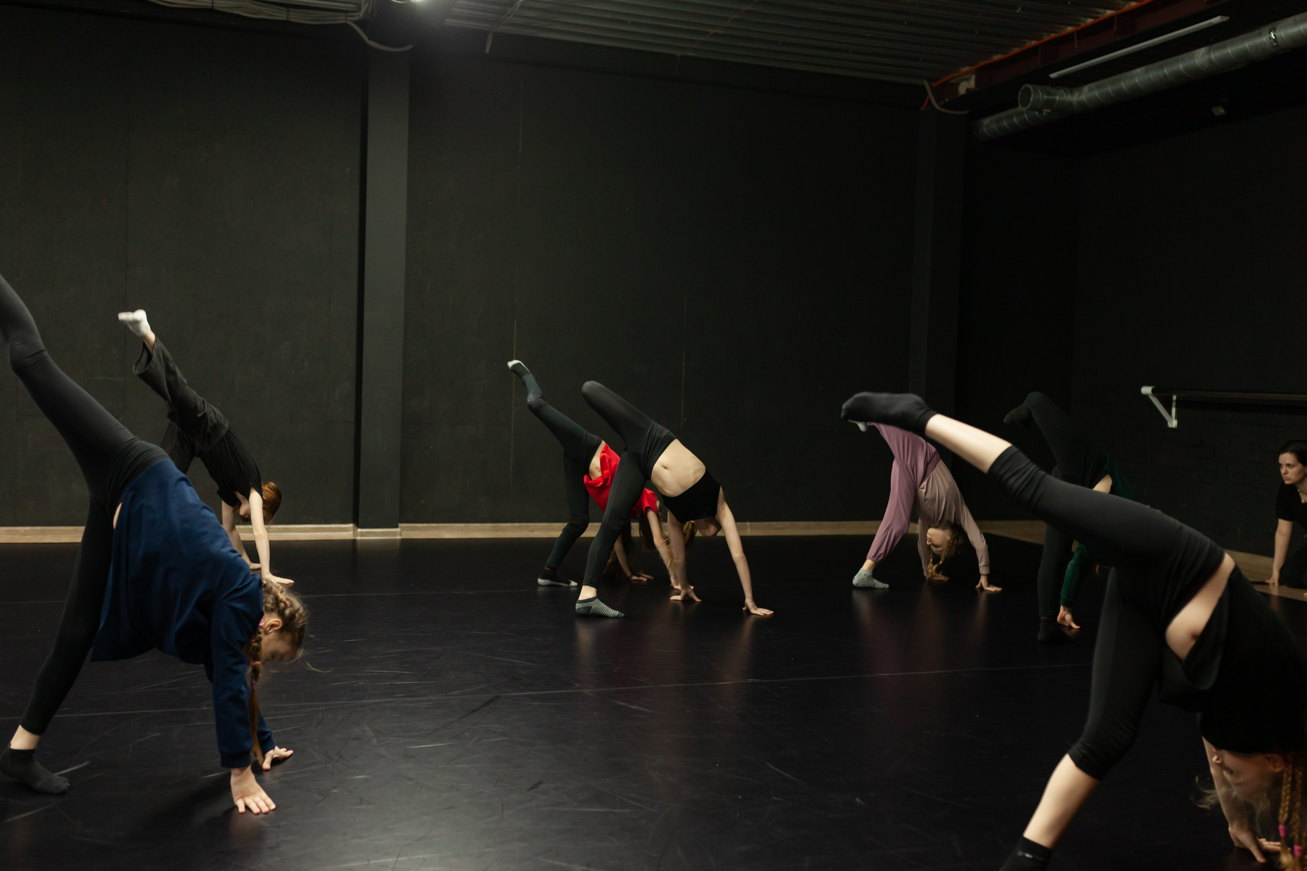 Театр современного танца GLYPTIC дети. Семейный и женский фотограф, стильный репортаж в г. Новосибирск