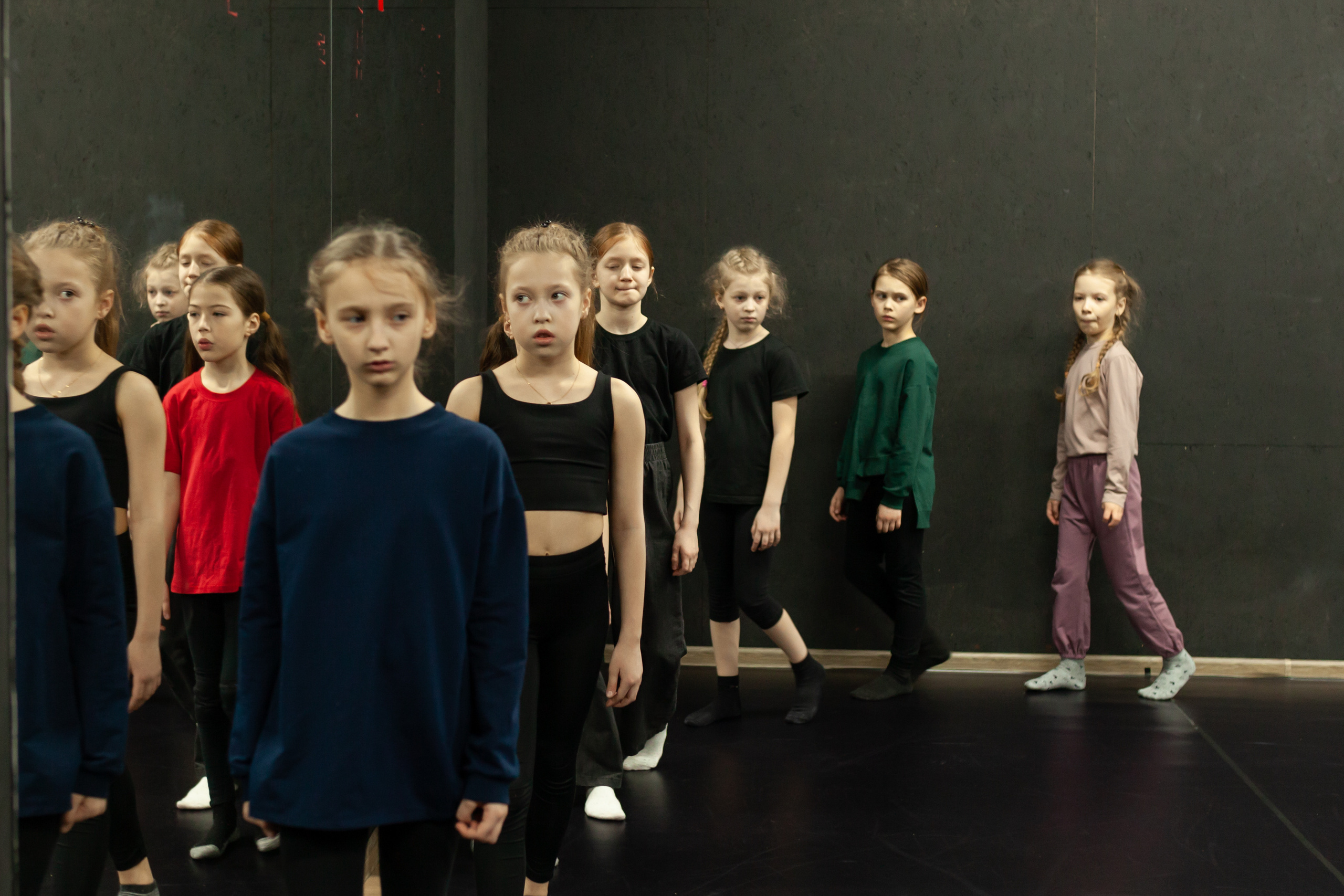 Театр современного танца GLYPTIC дети. Семейный и женский фотограф, стильный репортаж в г. Новосибирск