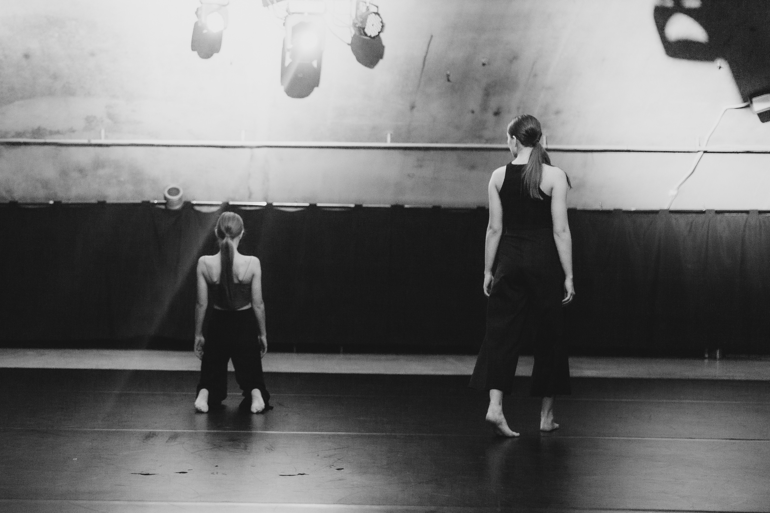 Современный танец НОККиИ. Семейный и женский фотограф, стильный репортаж в г. Новосибирск