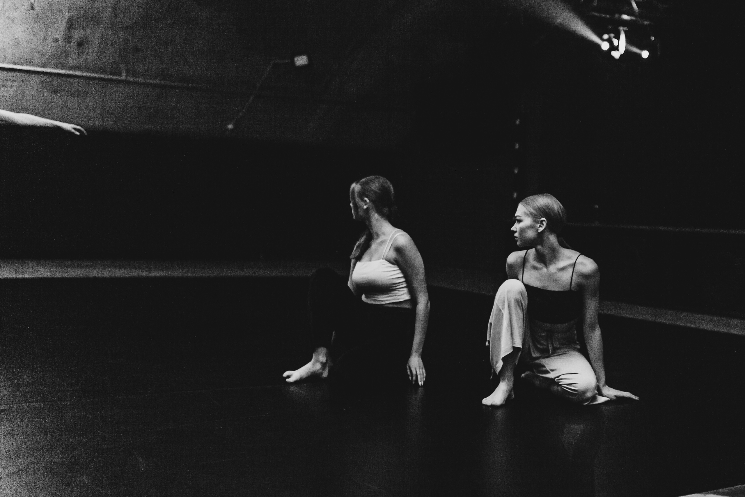 Современный танец НОККиИ. Семейный и женский фотограф, стильный репортаж в г. Новосибирск