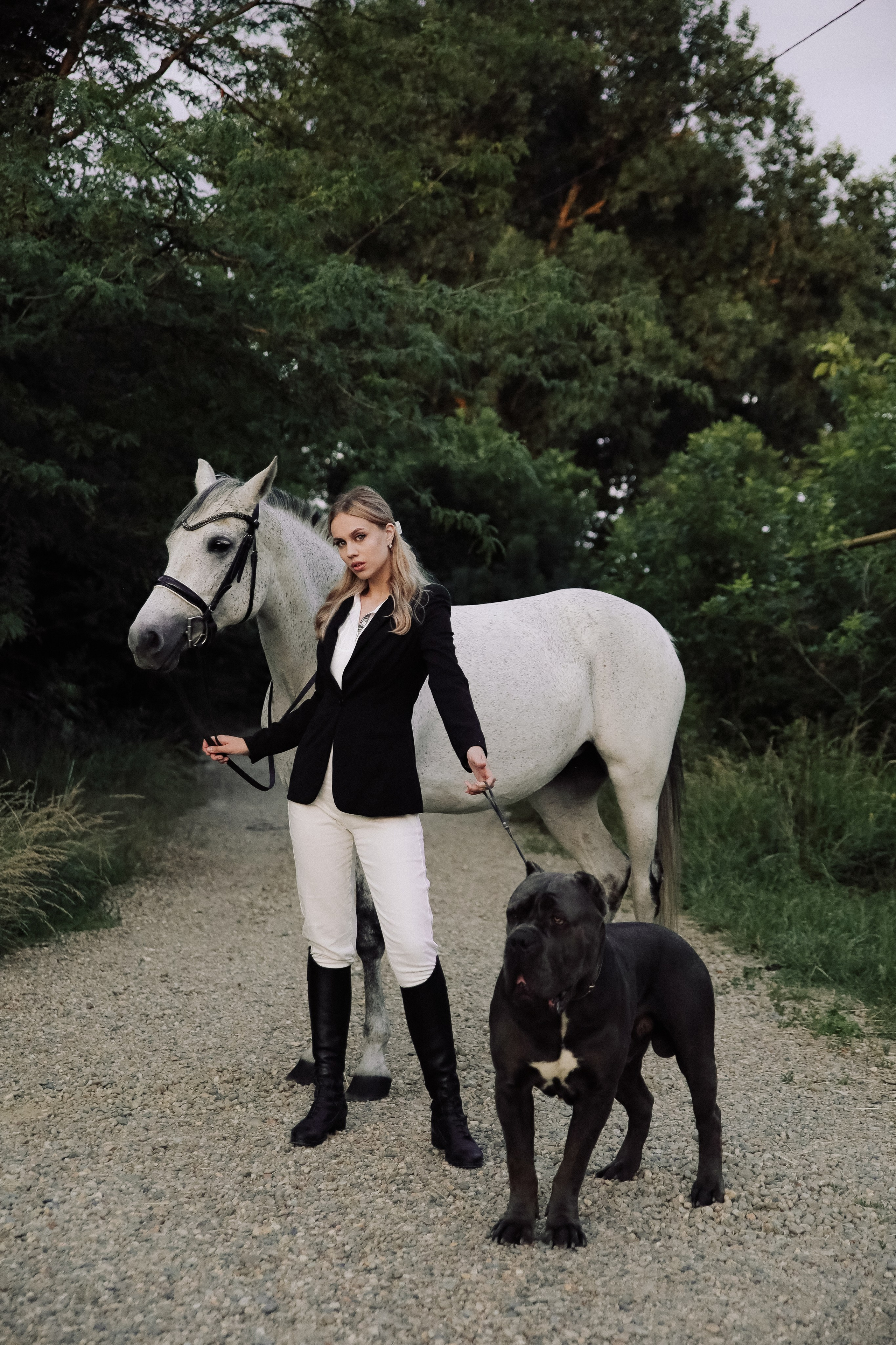 Фотопроект с лошадью Куклой и кане-корсо Цефеем. Семейный и конный фотограф в Краснодарском крае и Адыгее