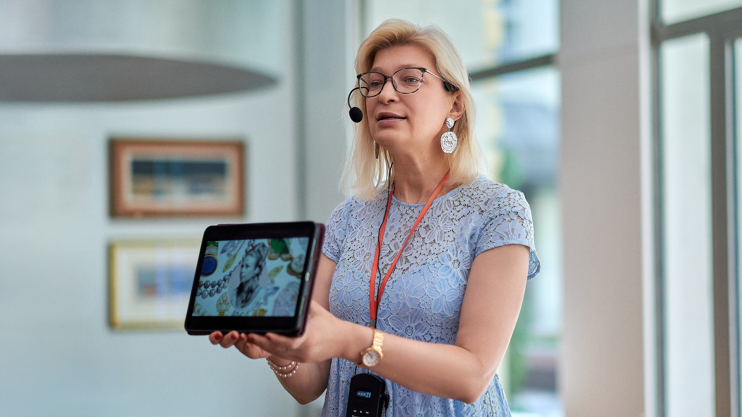 Vášeň v akcii – Fotografia športu, práce a kreatívnych procesov. Som Nikolay Samara, fotograf v Bratislave. Zameriavam sa na portréty, lifestyle, eventy a work and sport fotografiu s osobným pr