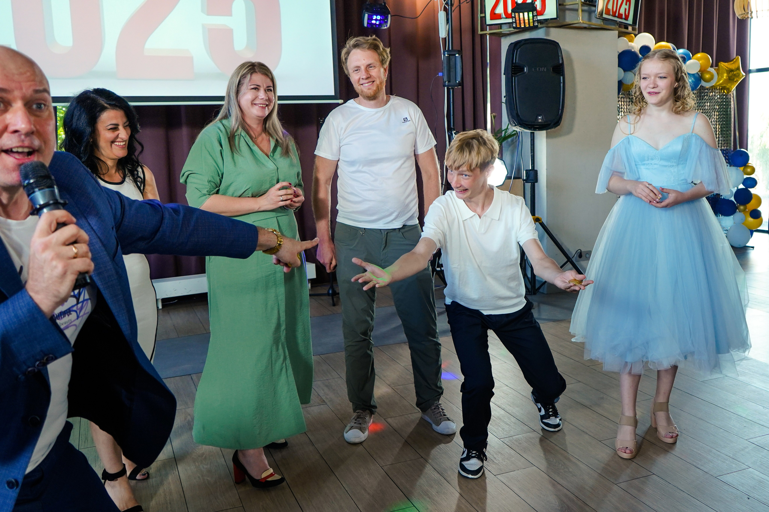 Выпускной вечер, гимназия № 40, 9 класс. Семейный и портретный фотограф в Екатеринбурге Анна Лобанова