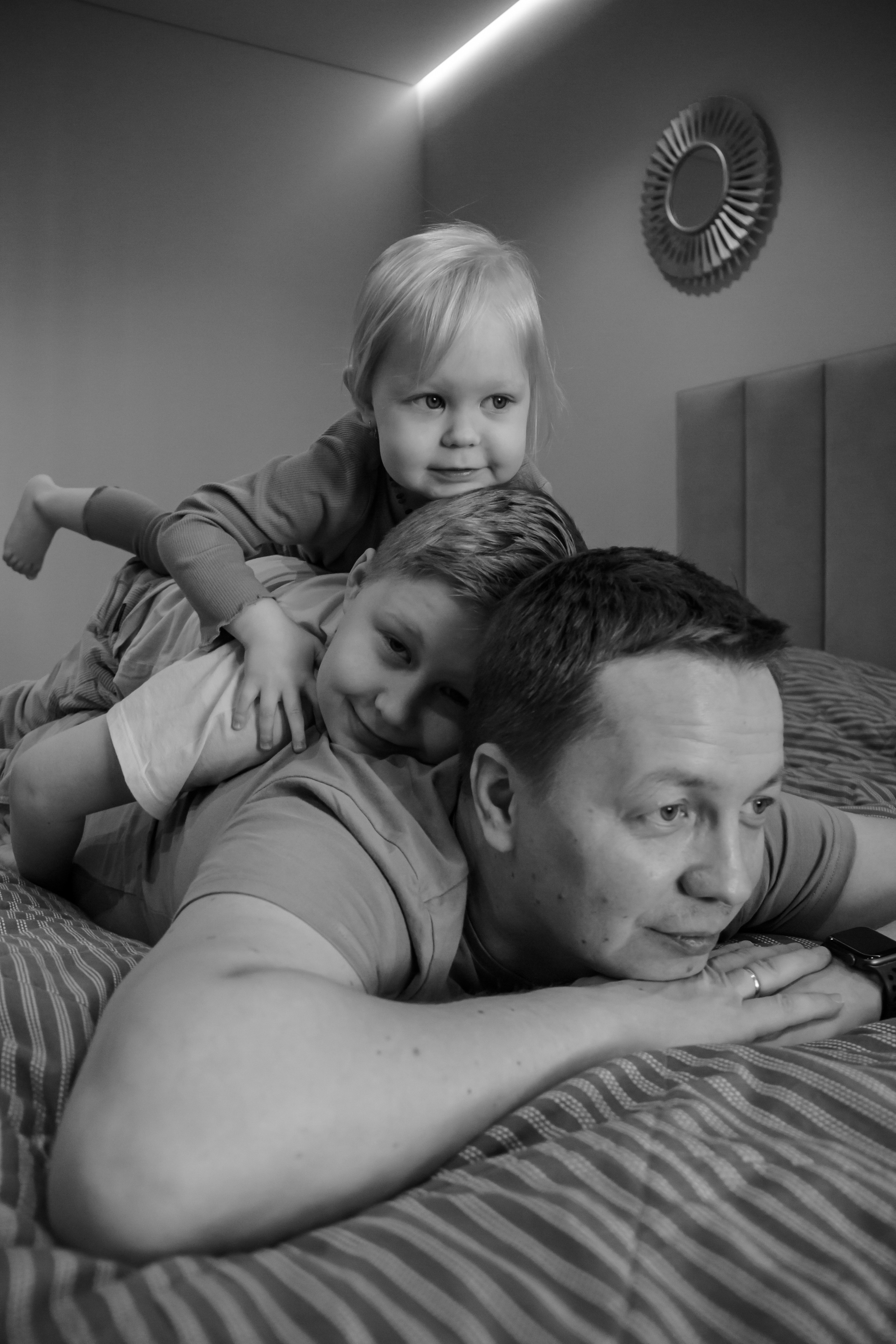 Женя\Эдик\Марк\Оливия