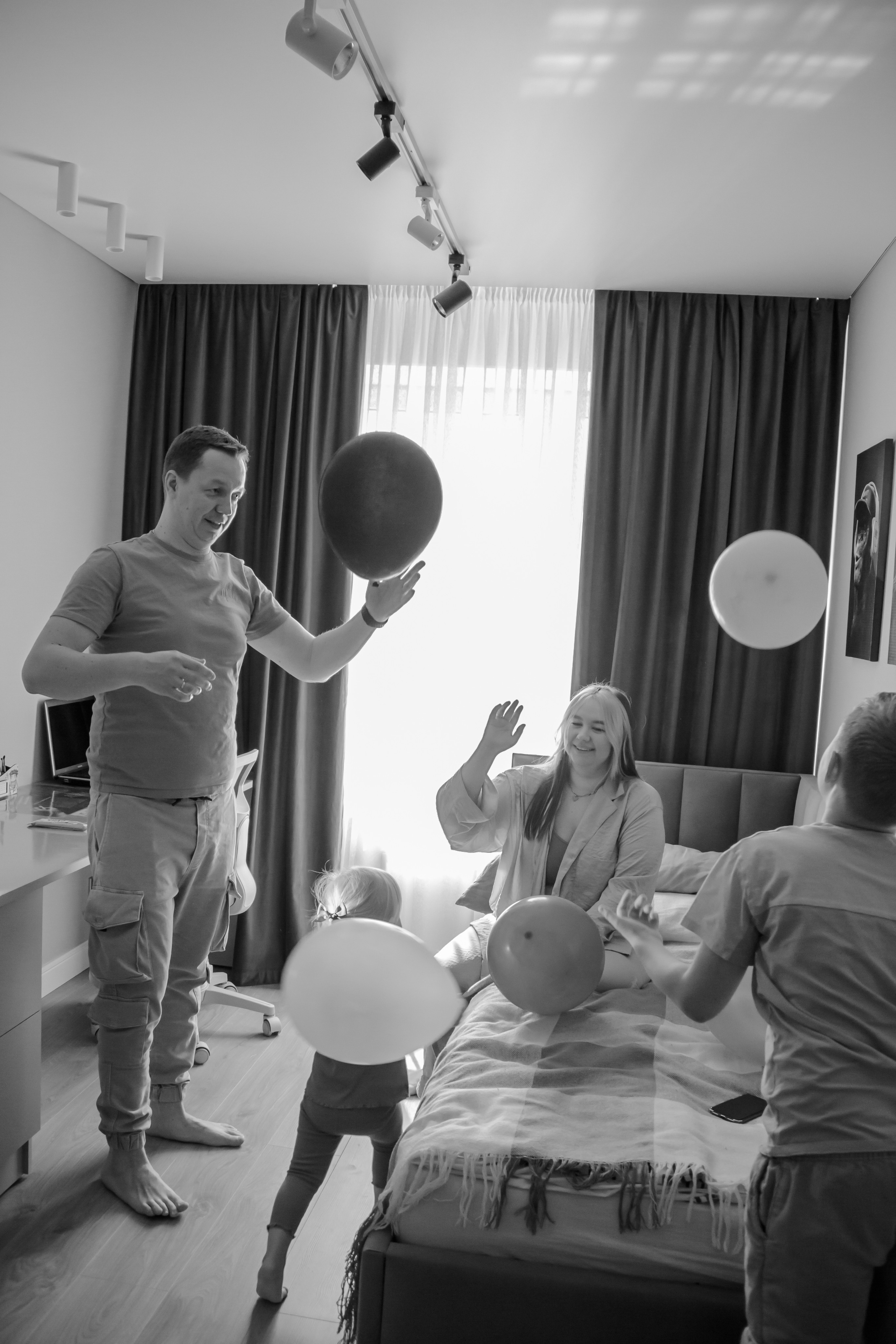 Женя\Эдик\Марк\Оливия