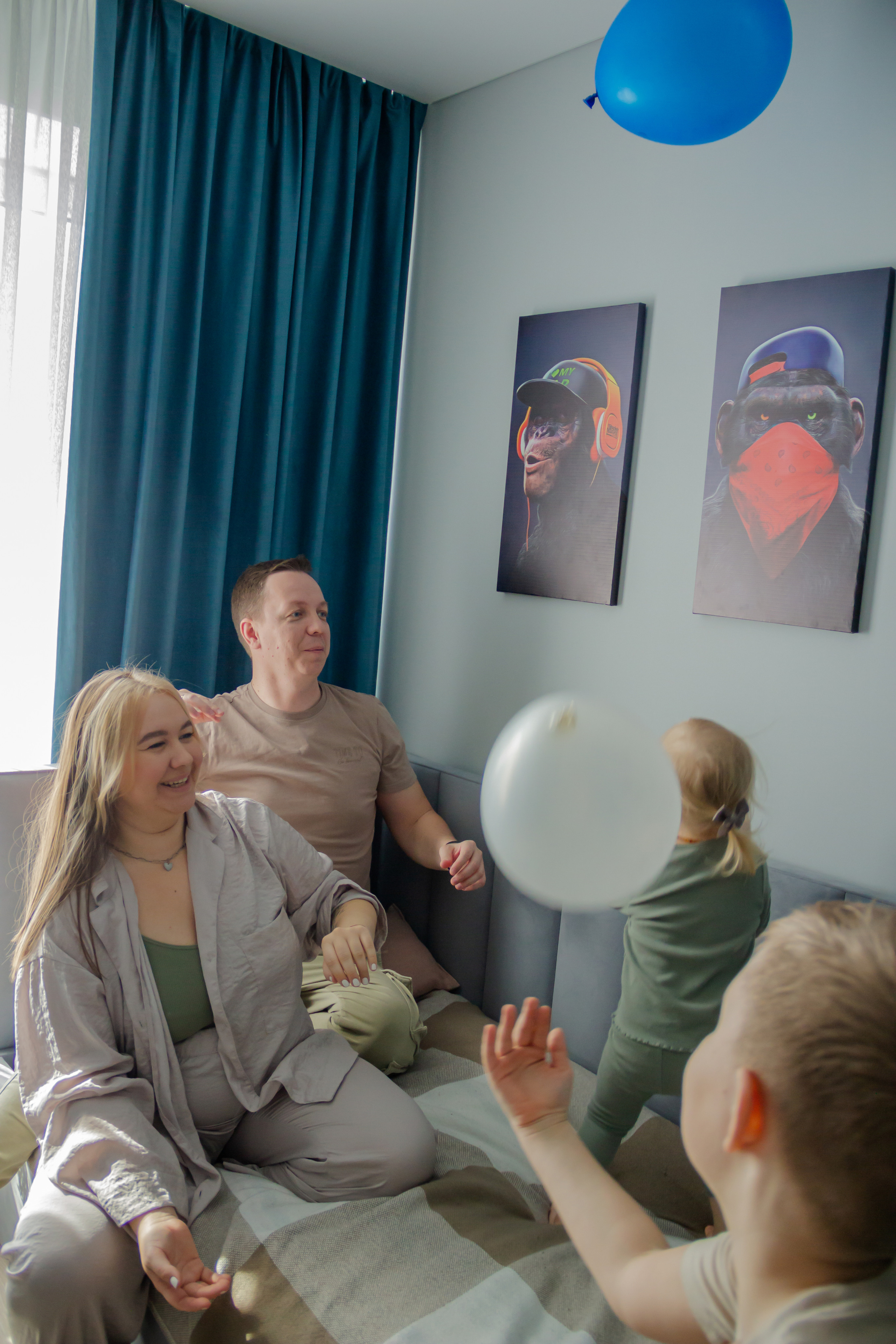 Женя\Эдик\Марк\Оливия